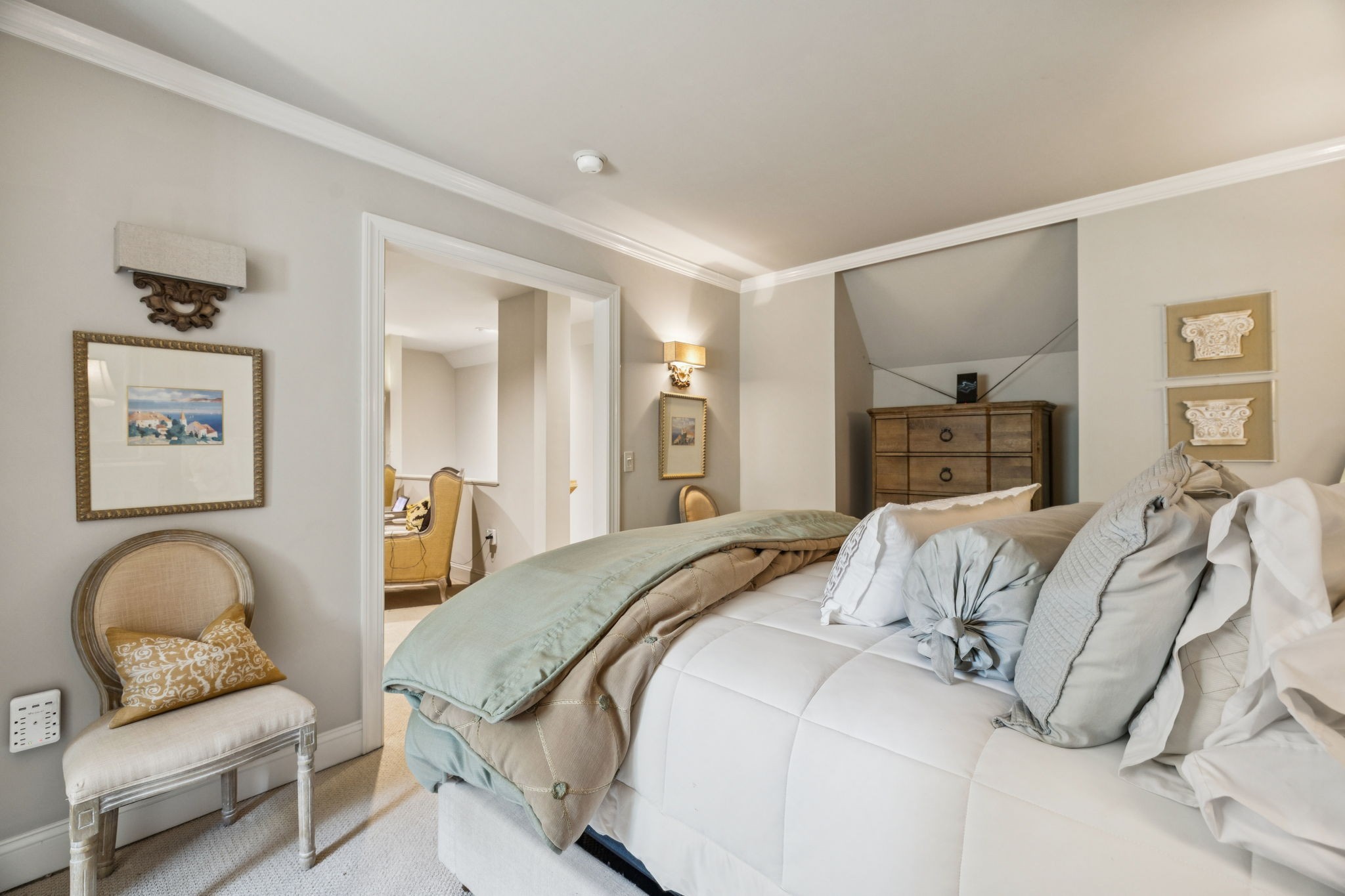 410 Charlesgate Ct