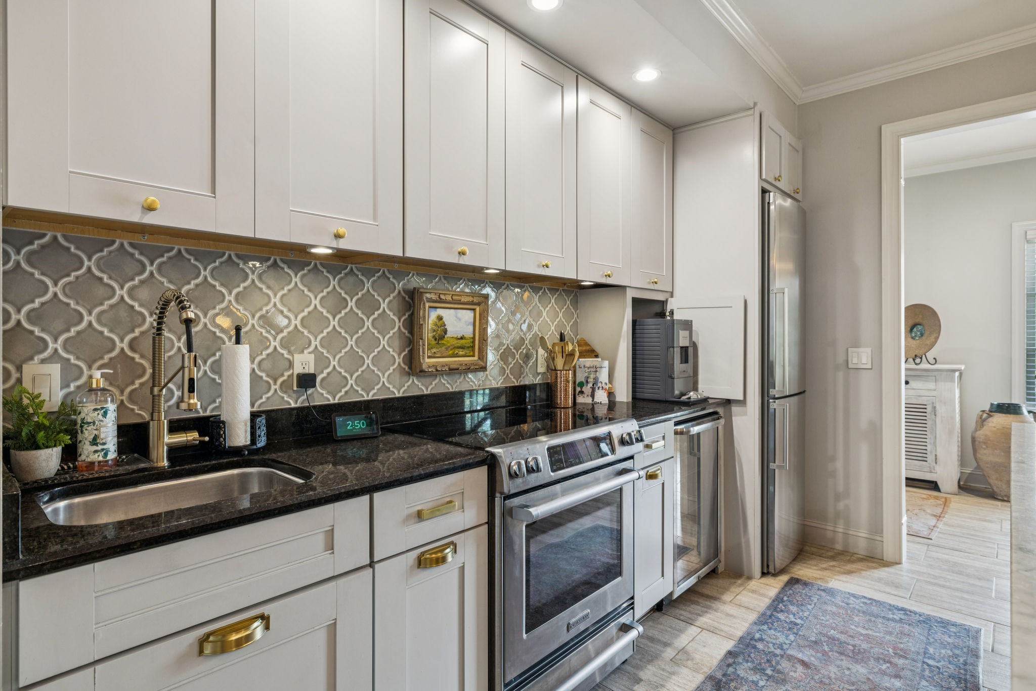 410 Charlesgate Ct