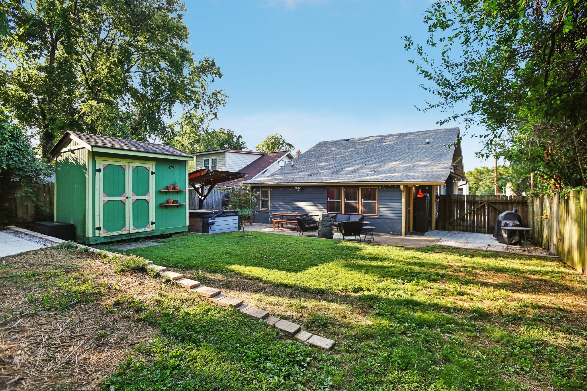 1118 Granada Ave