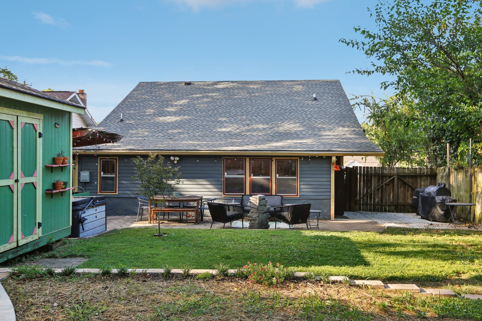 1118 Granada Ave