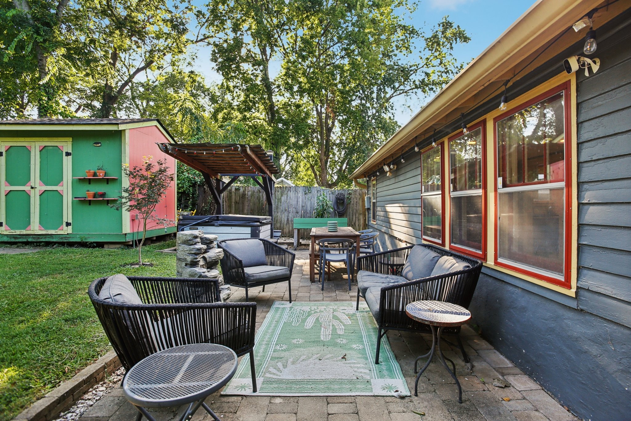 1118 Granada Ave