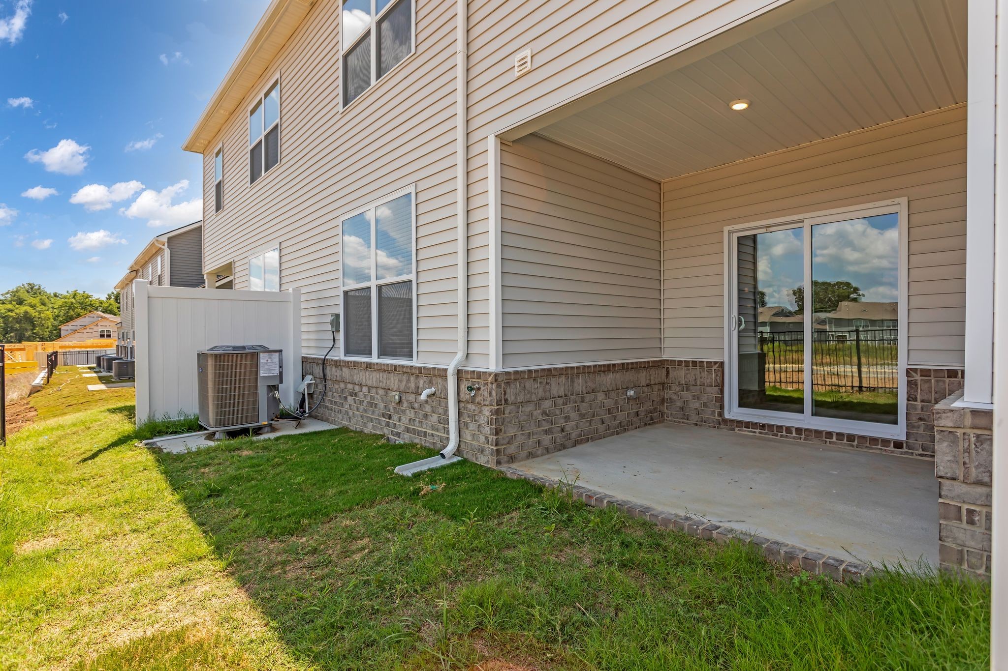 1643 Manuka Lane