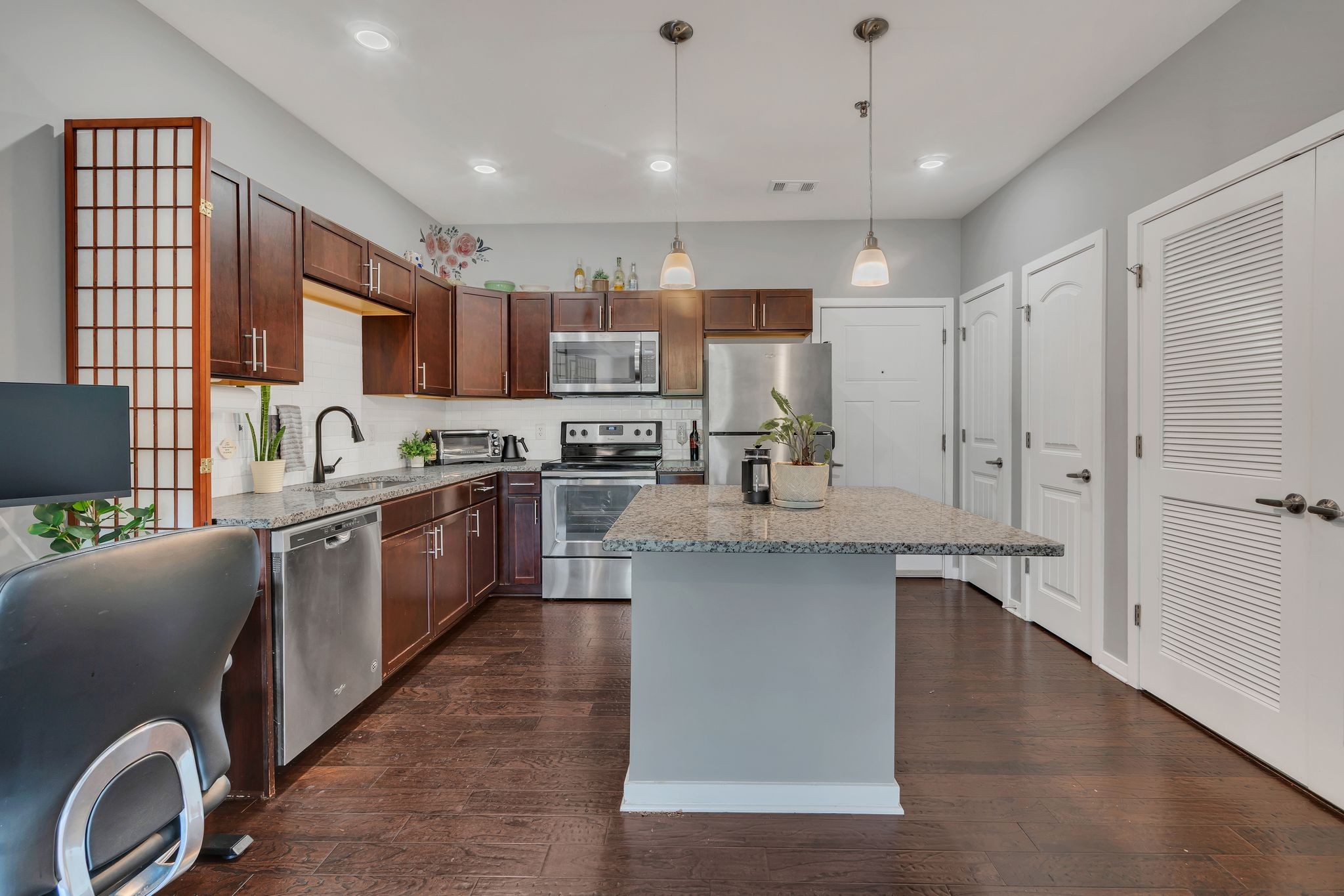 1122 Litton Ave Unit: 213