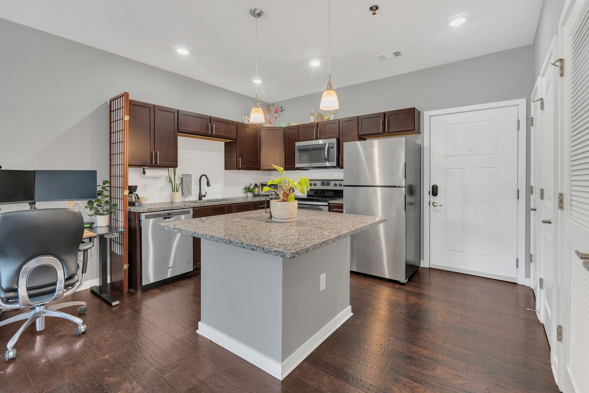 1122 Litton Ave Unit: 213