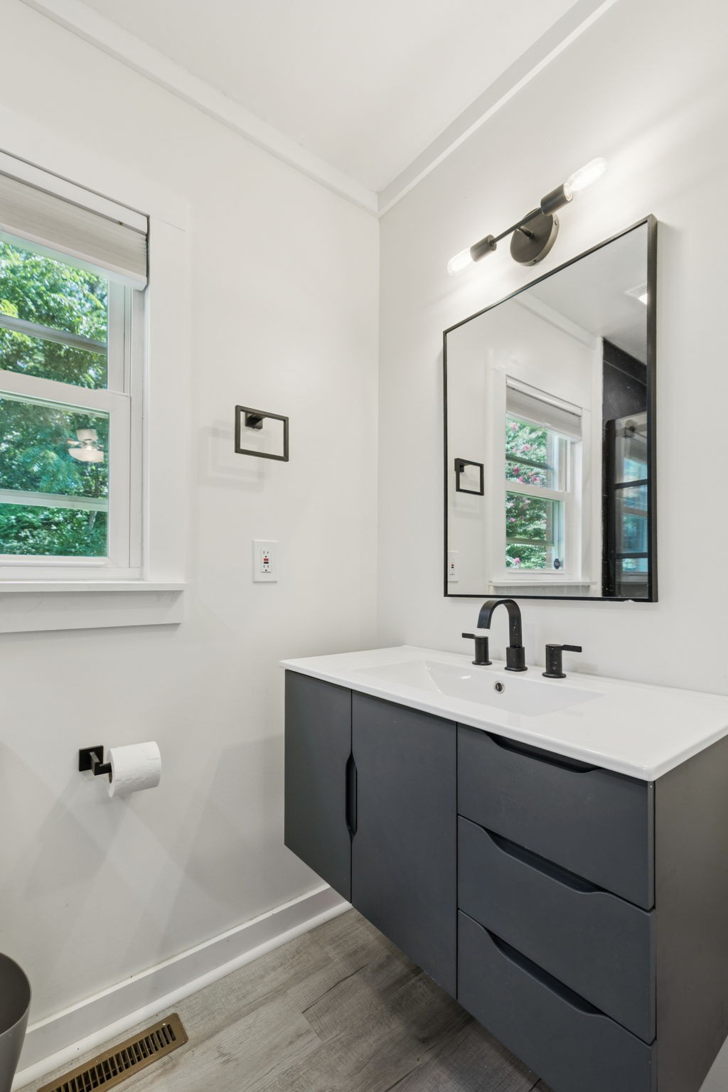 331 Eventide Dr