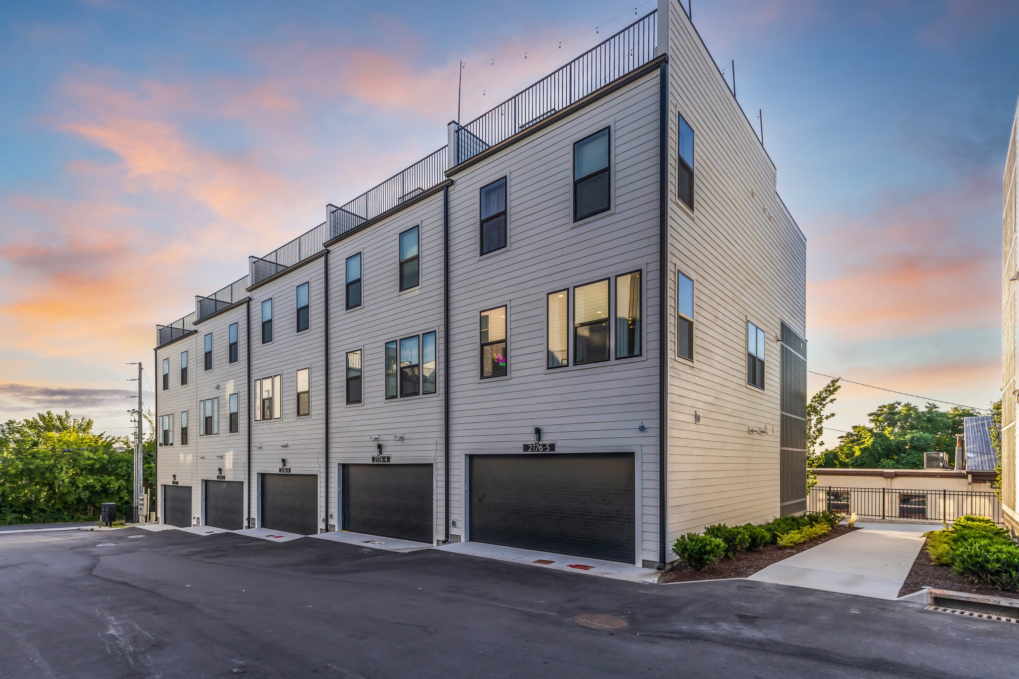 2176 Carson St Unit: 5