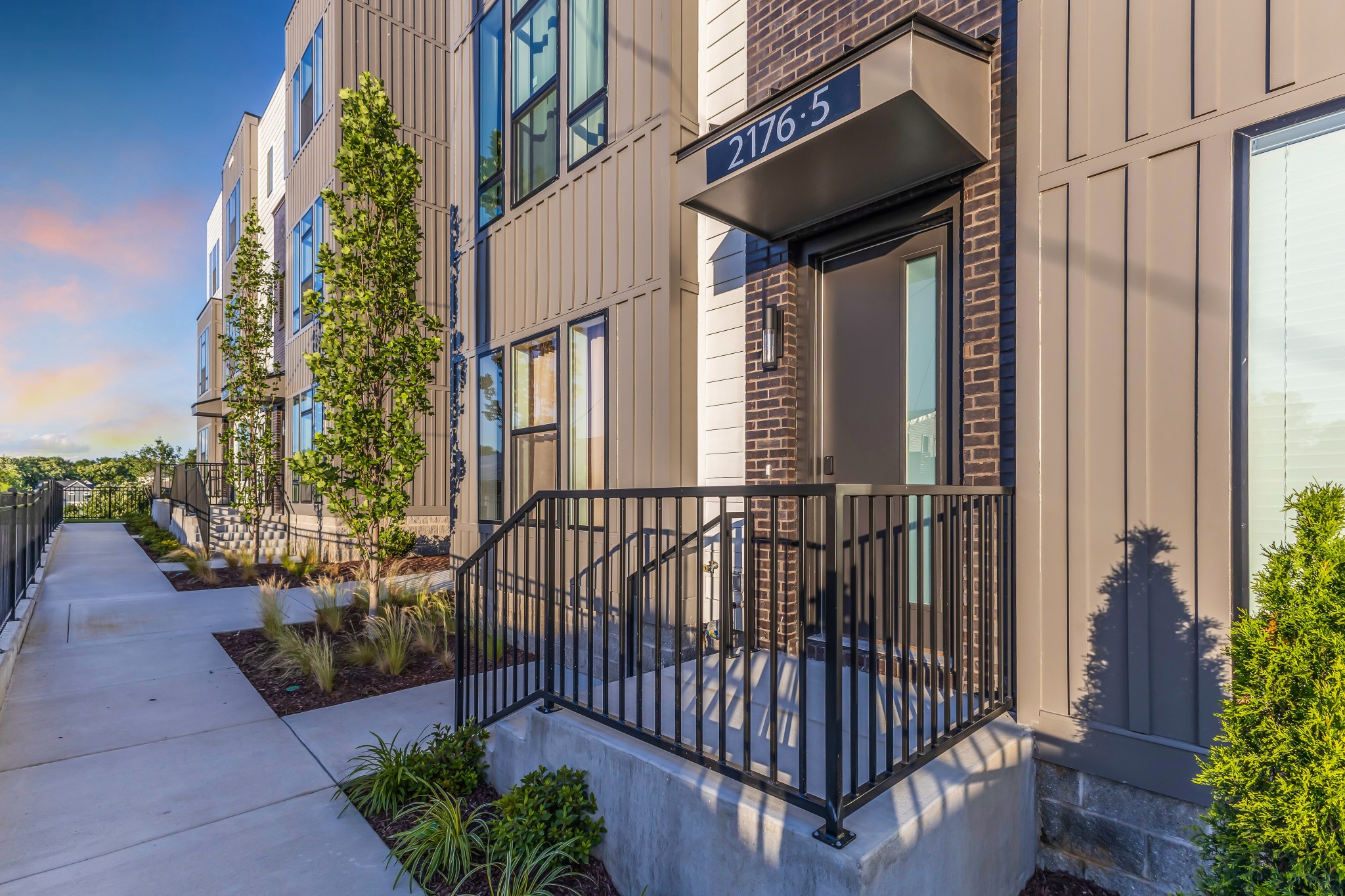 2176 Carson St Unit: 5