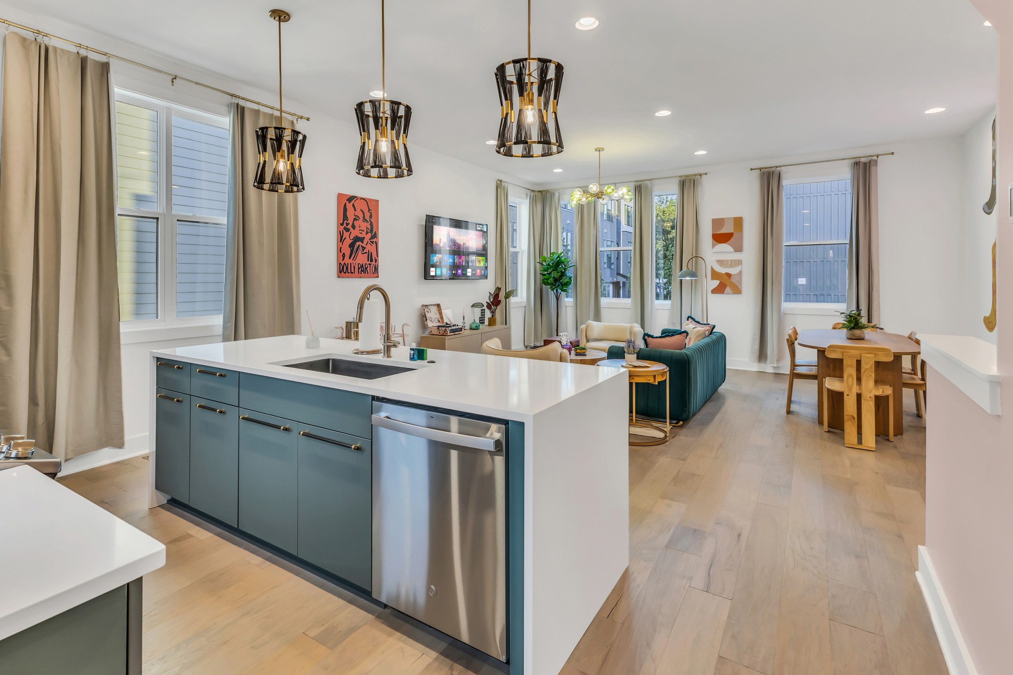 2176 Carson St Unit: 5