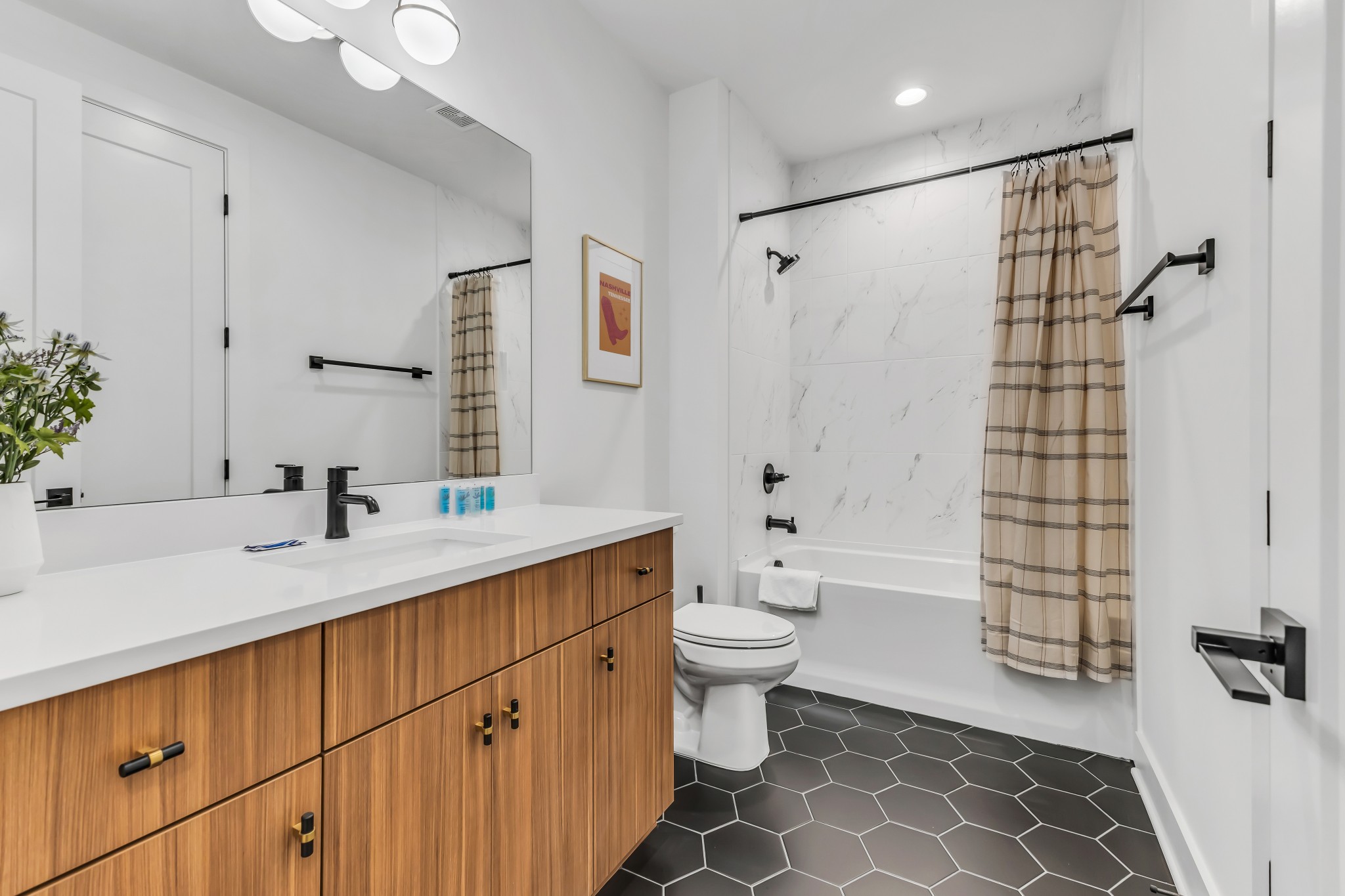 2176 Carson St Unit: 5