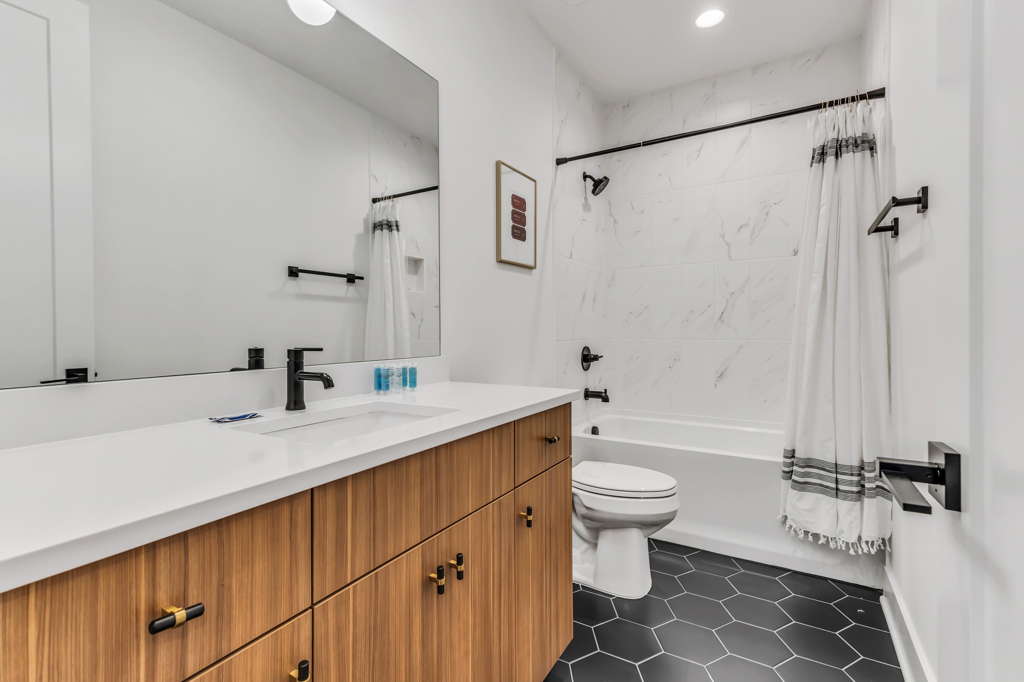 2176 Carson St Unit: 5