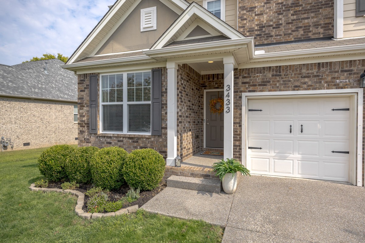 3433 Turfway Ln