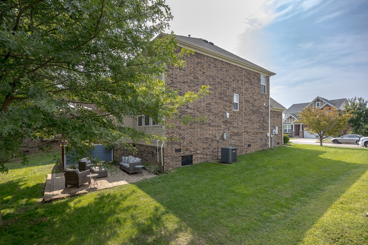 3433 Turfway Ln