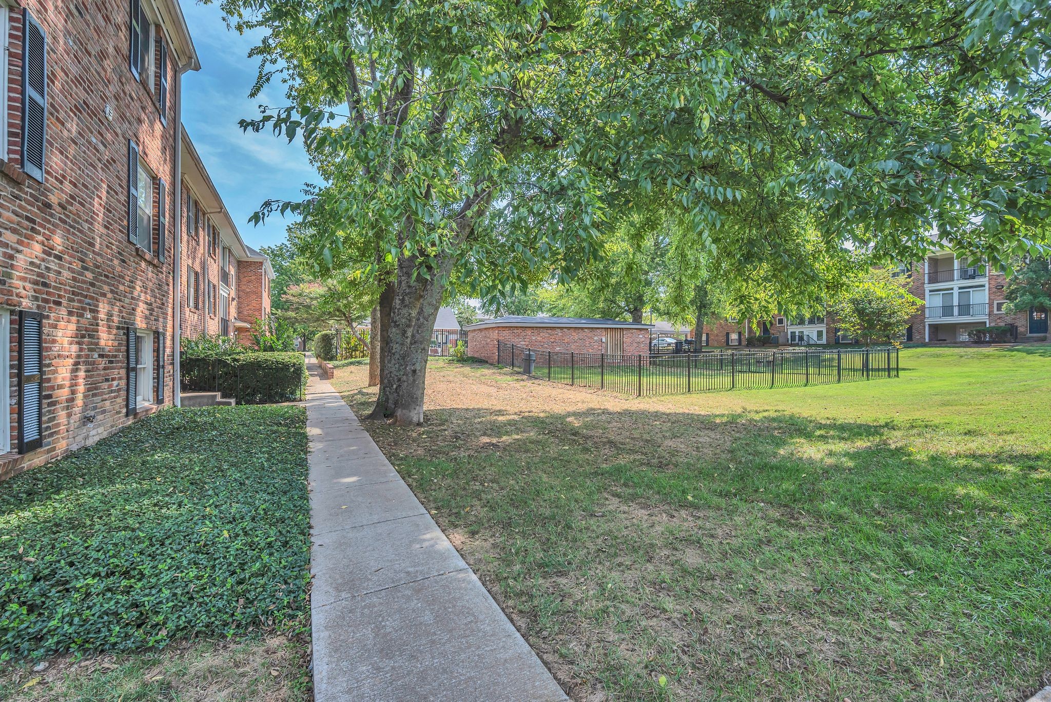 5025 Hillsboro Pike Unit: 14Q