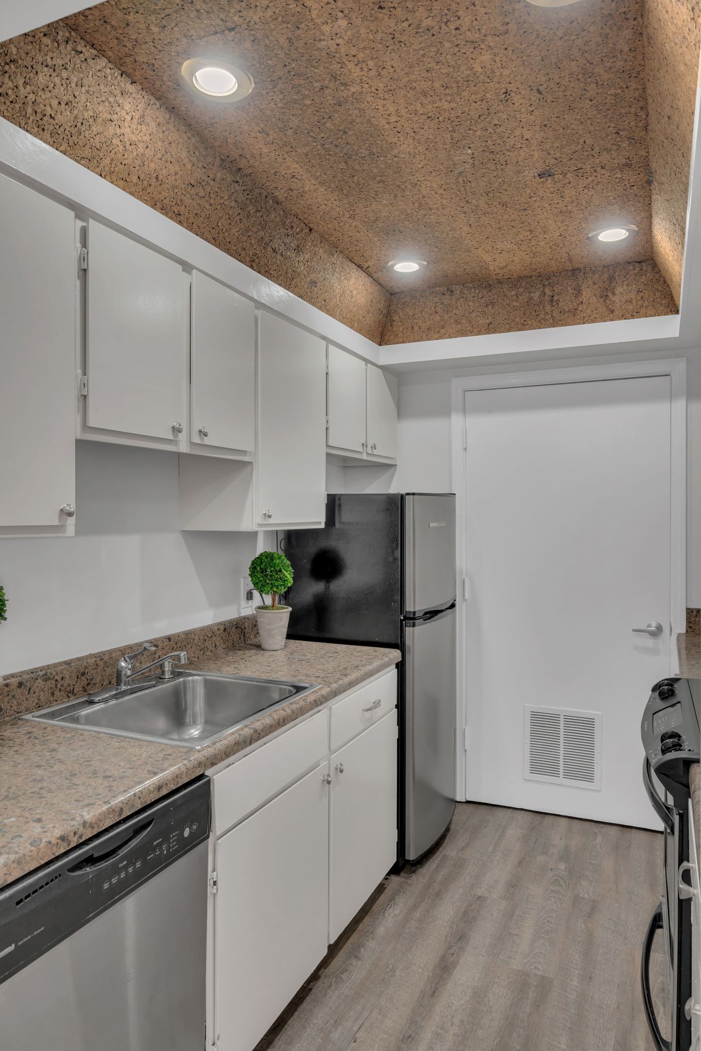 5025 Hillsboro Pike Unit: 14Q