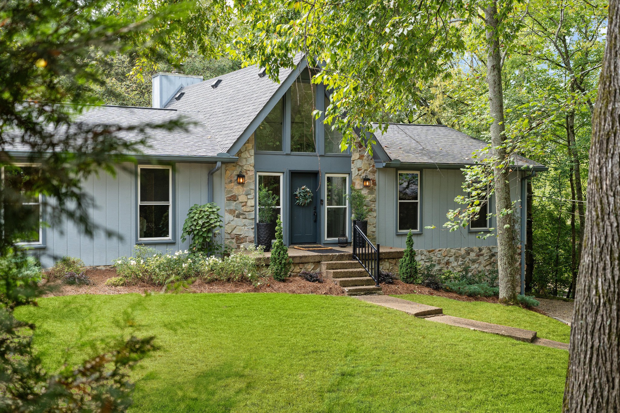 7226 Mark Dr