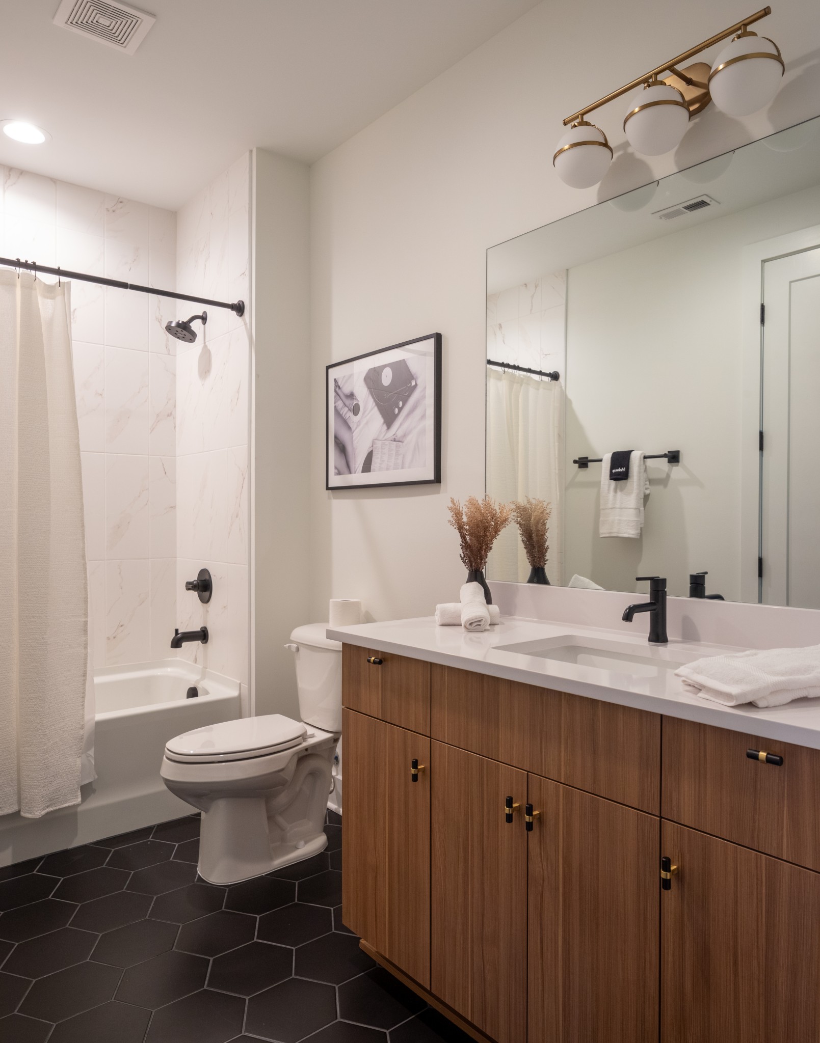 2176 Carson St Unit: 21