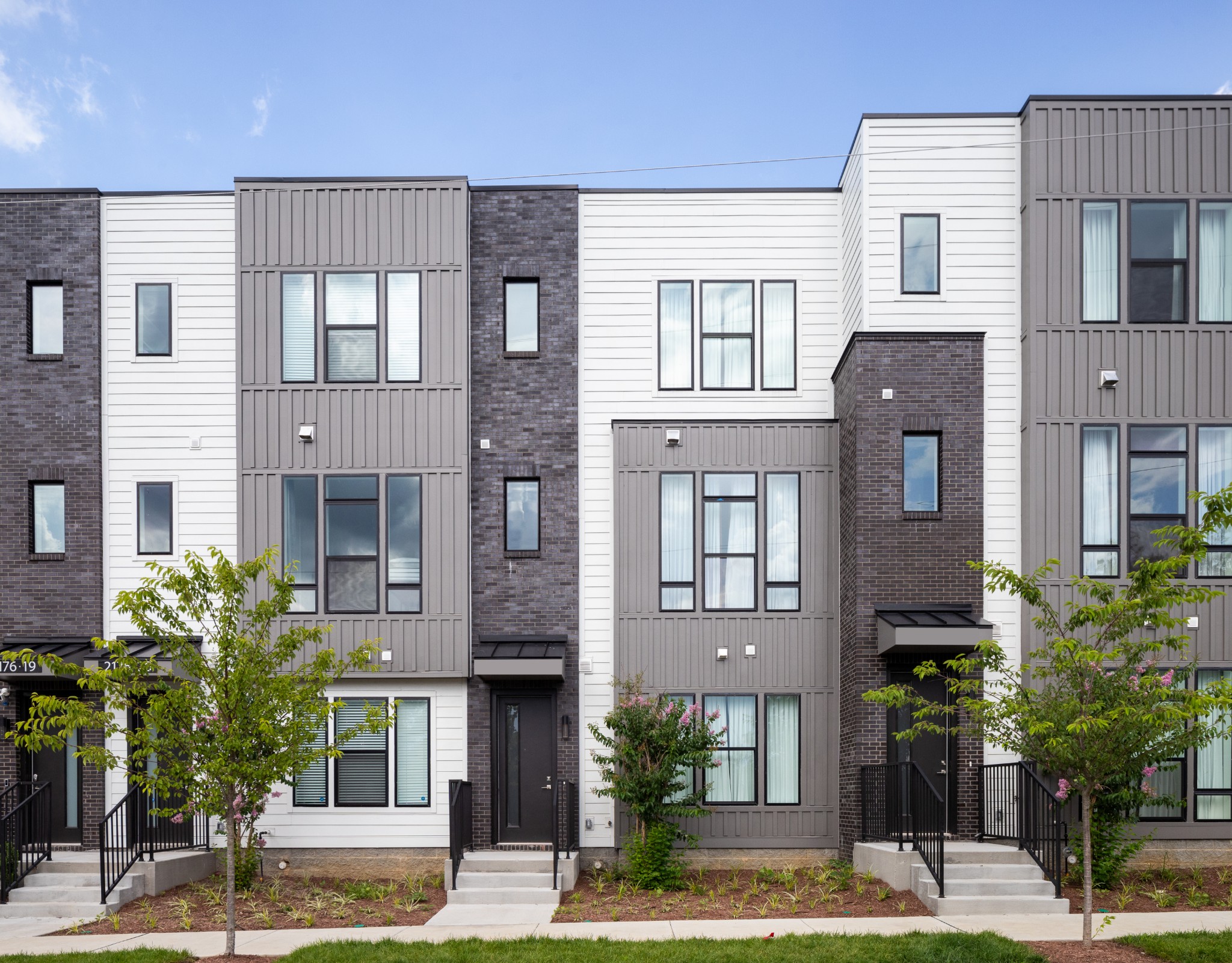 2176 Carson St Unit: 21