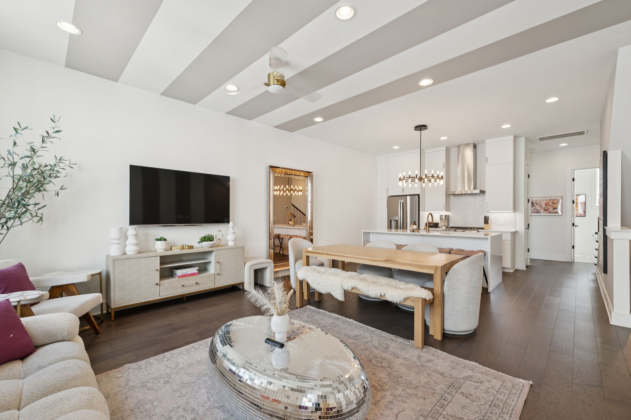 2176 Carson St Unit: 22