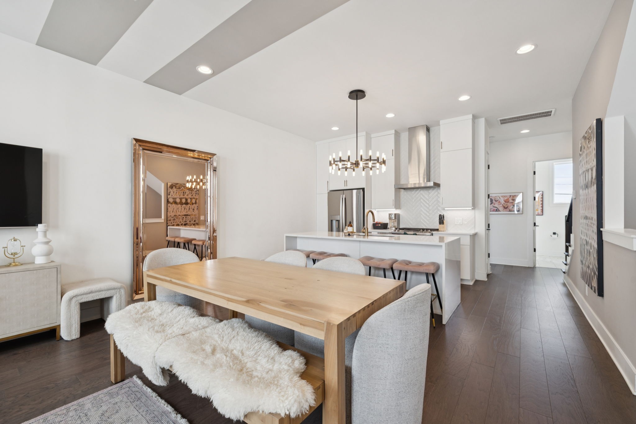 2176 Carson St Unit: 22