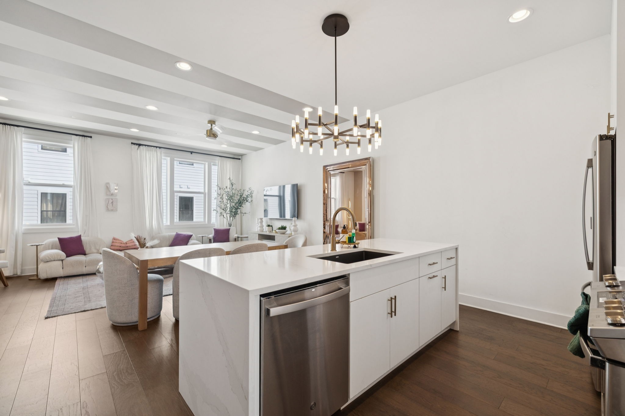 2176 Carson St Unit: 22