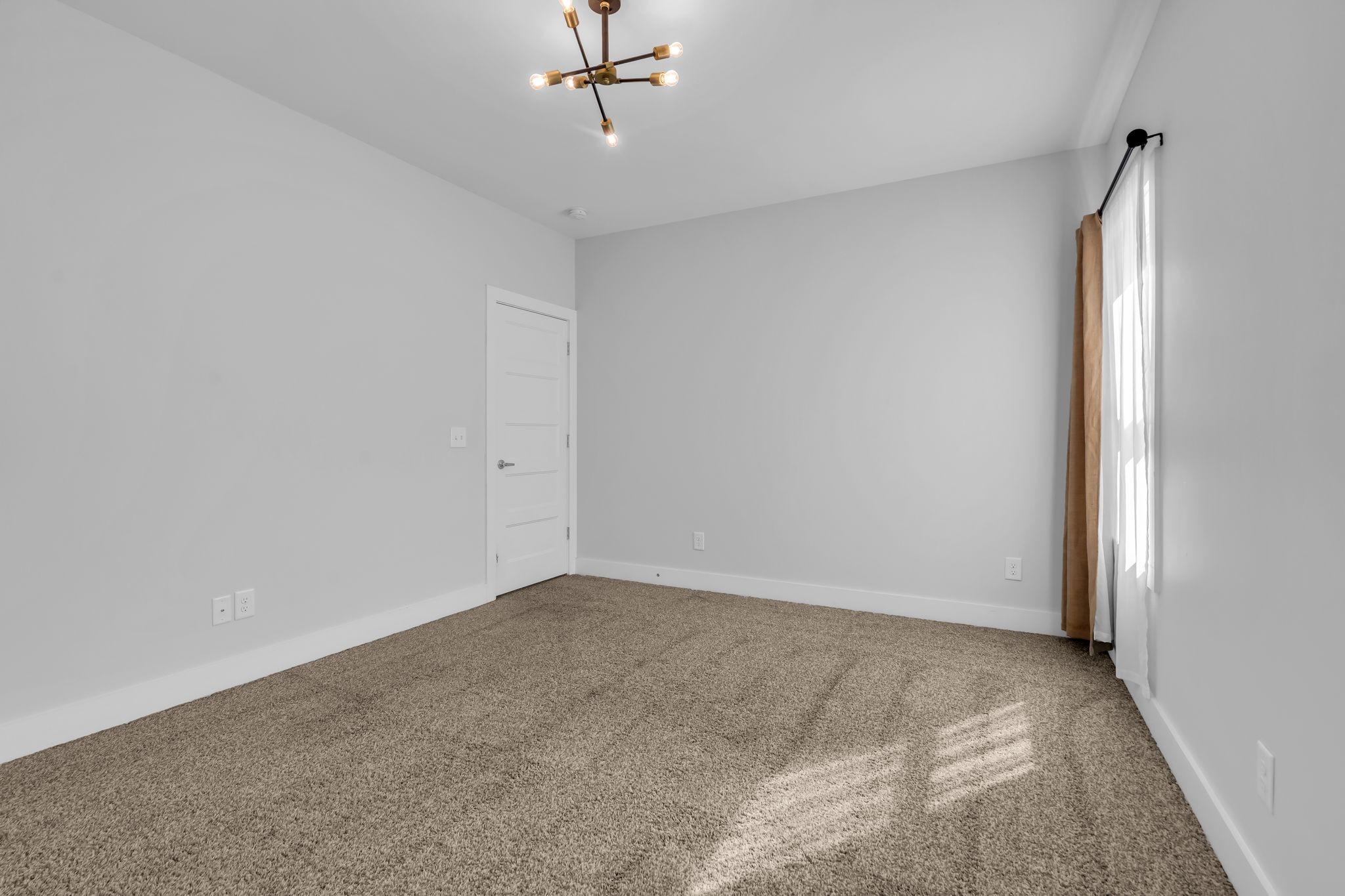 1005B Shadow Ln