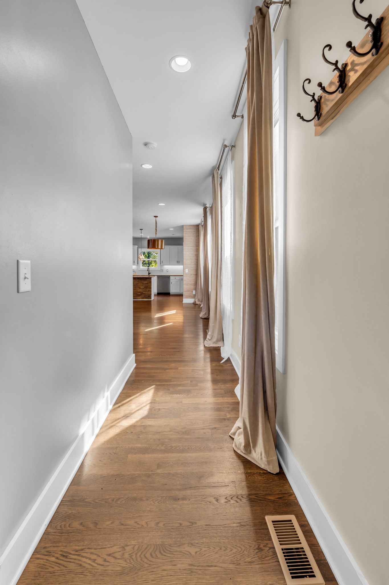 1005B Shadow Ln