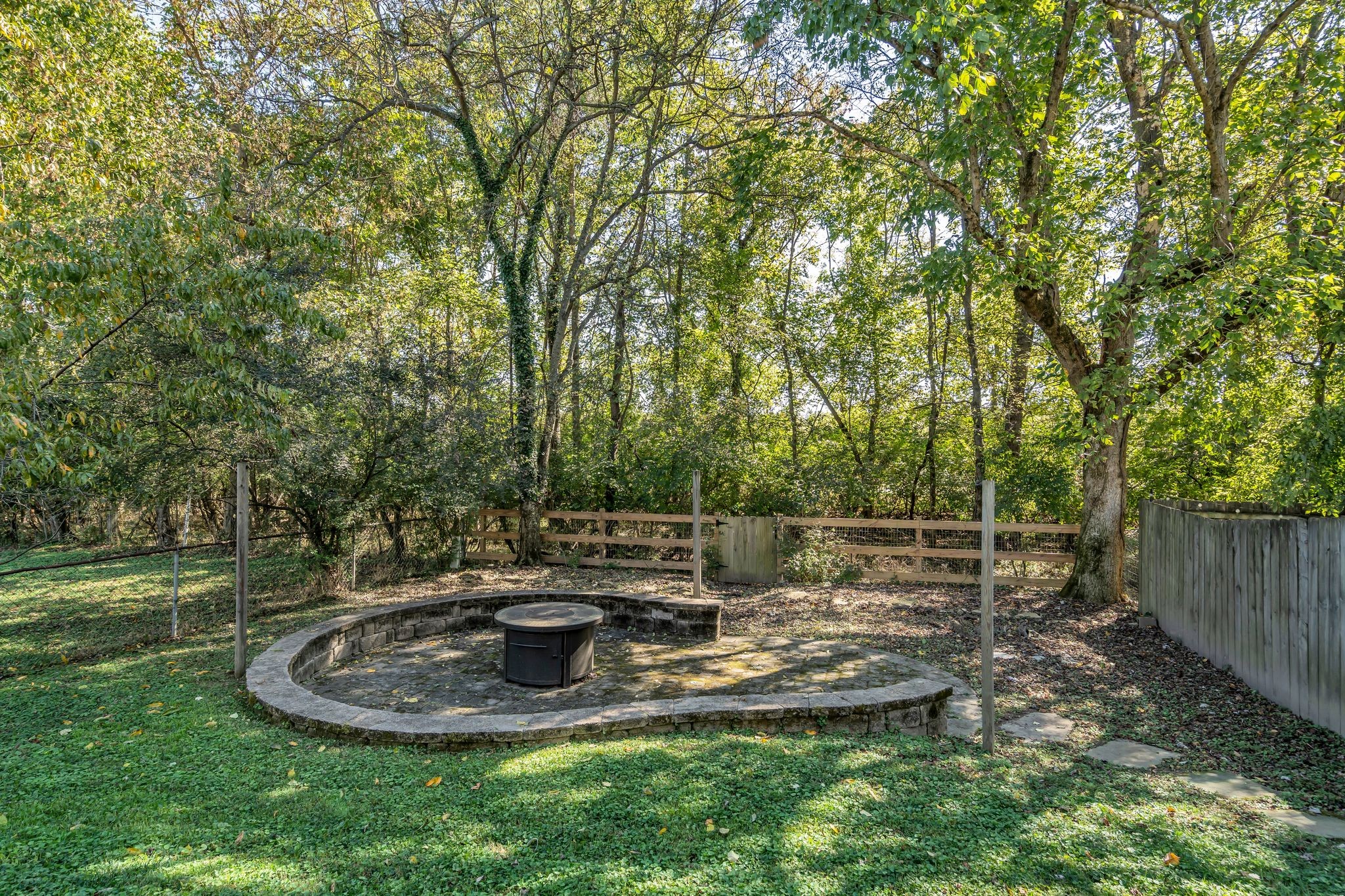 1005B Shadow Ln