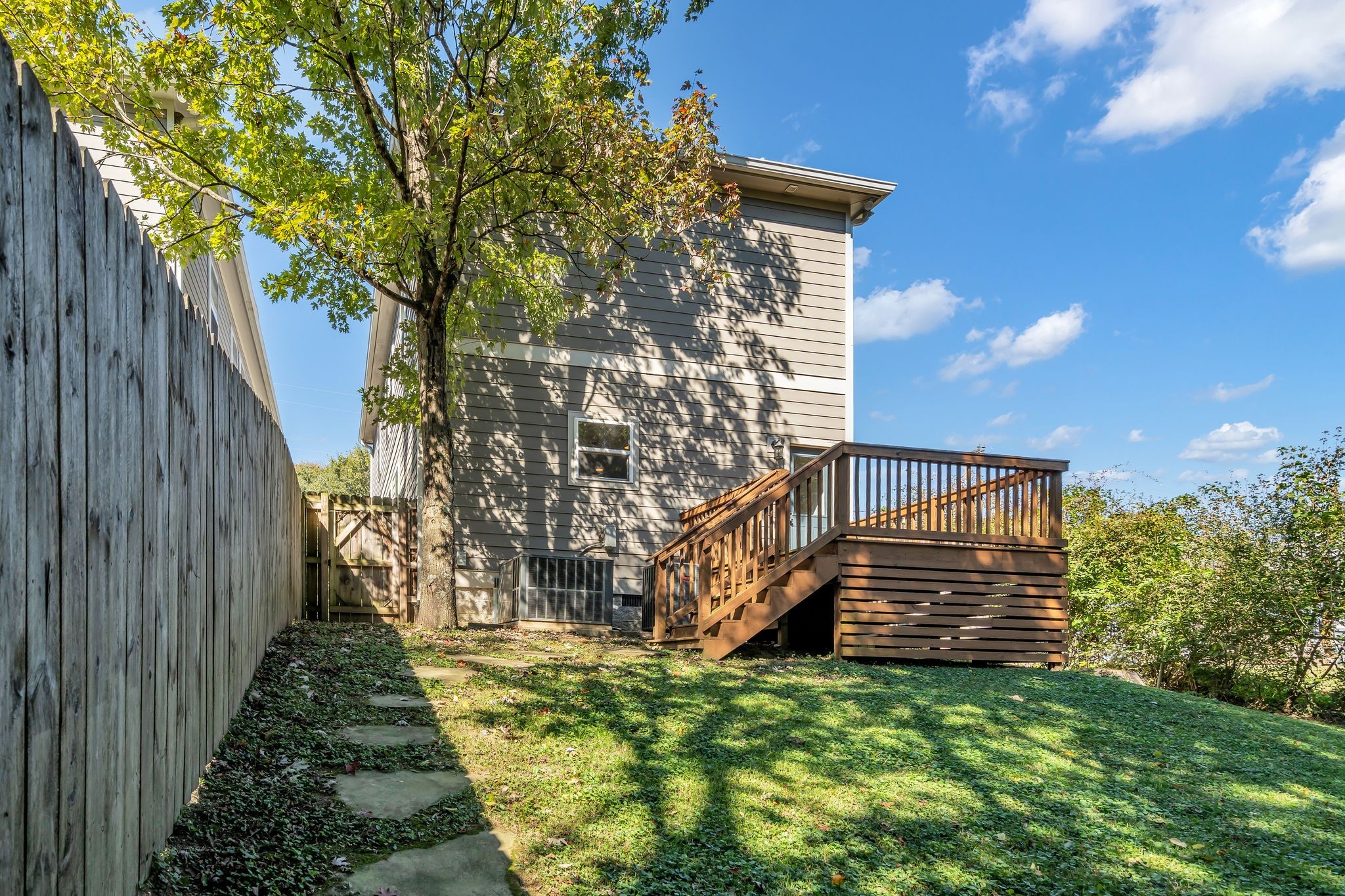1005B Shadow Ln