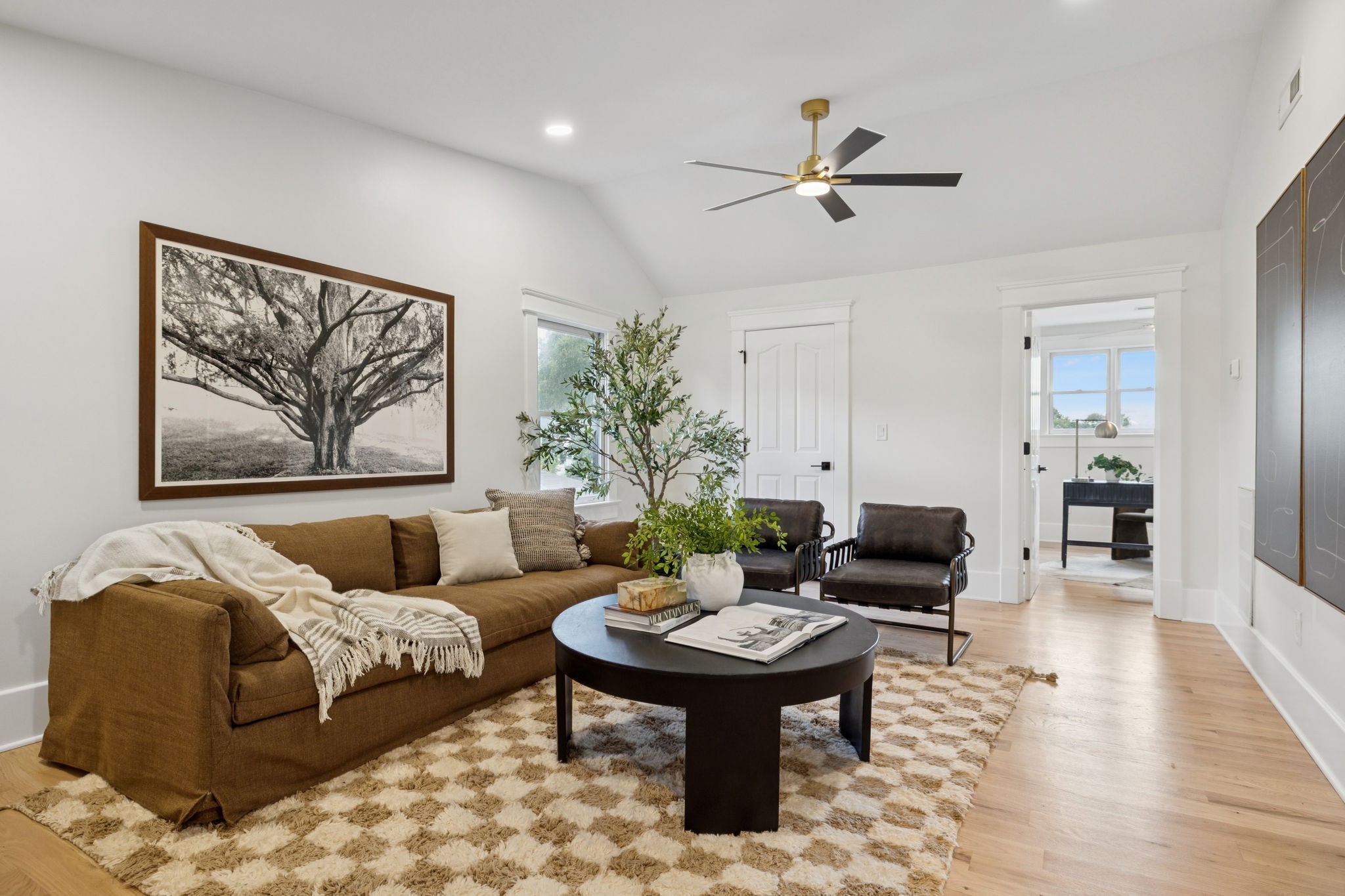 1501 Lillian St