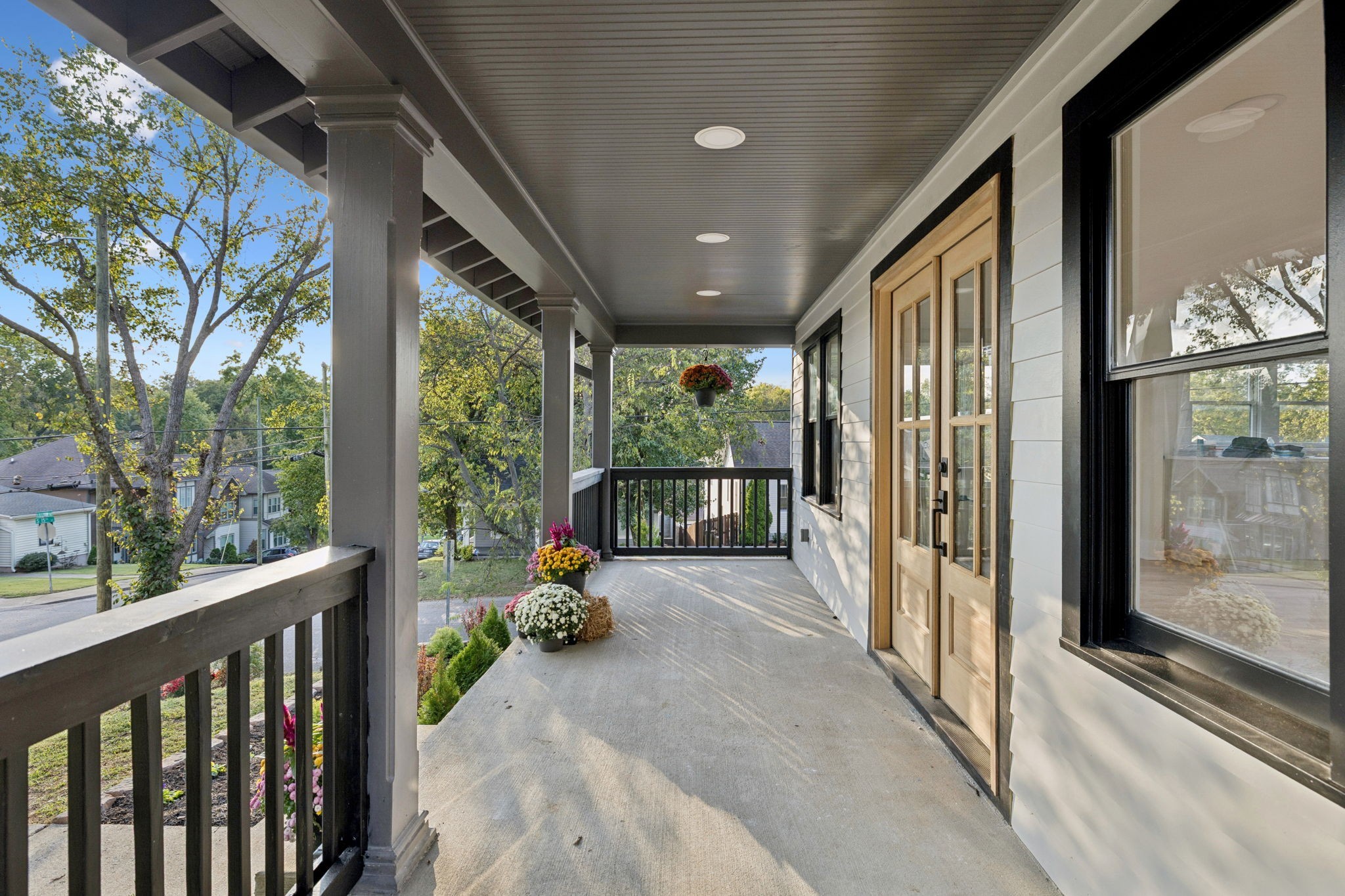 1501 Lillian St