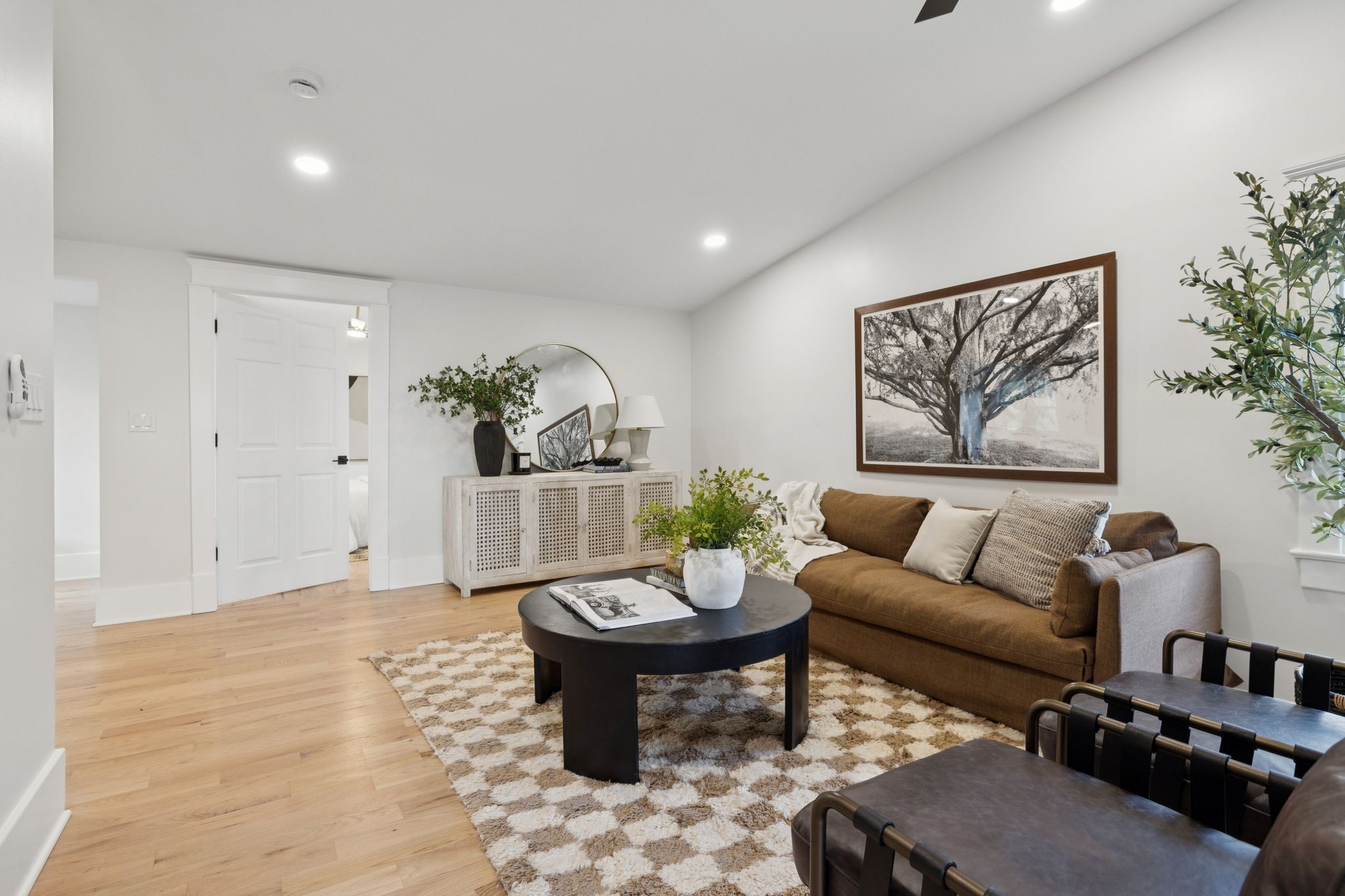 1501 Lillian St