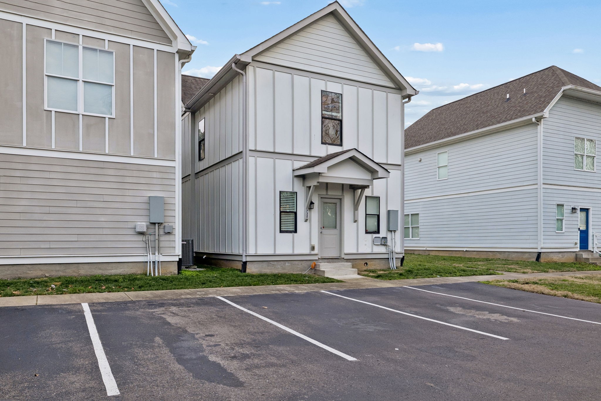 732 Cottage Park Dr