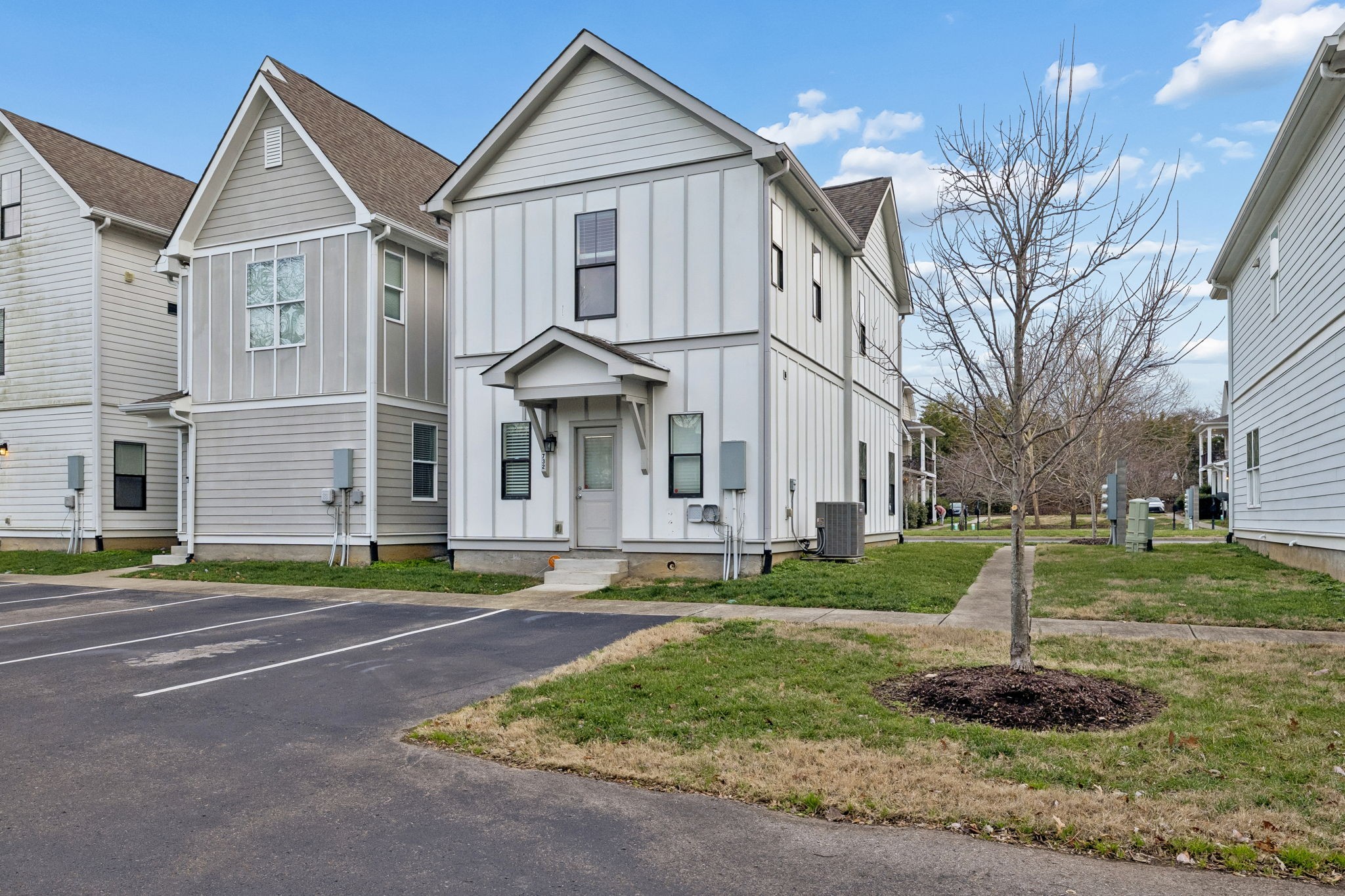 732 Cottage Park Dr