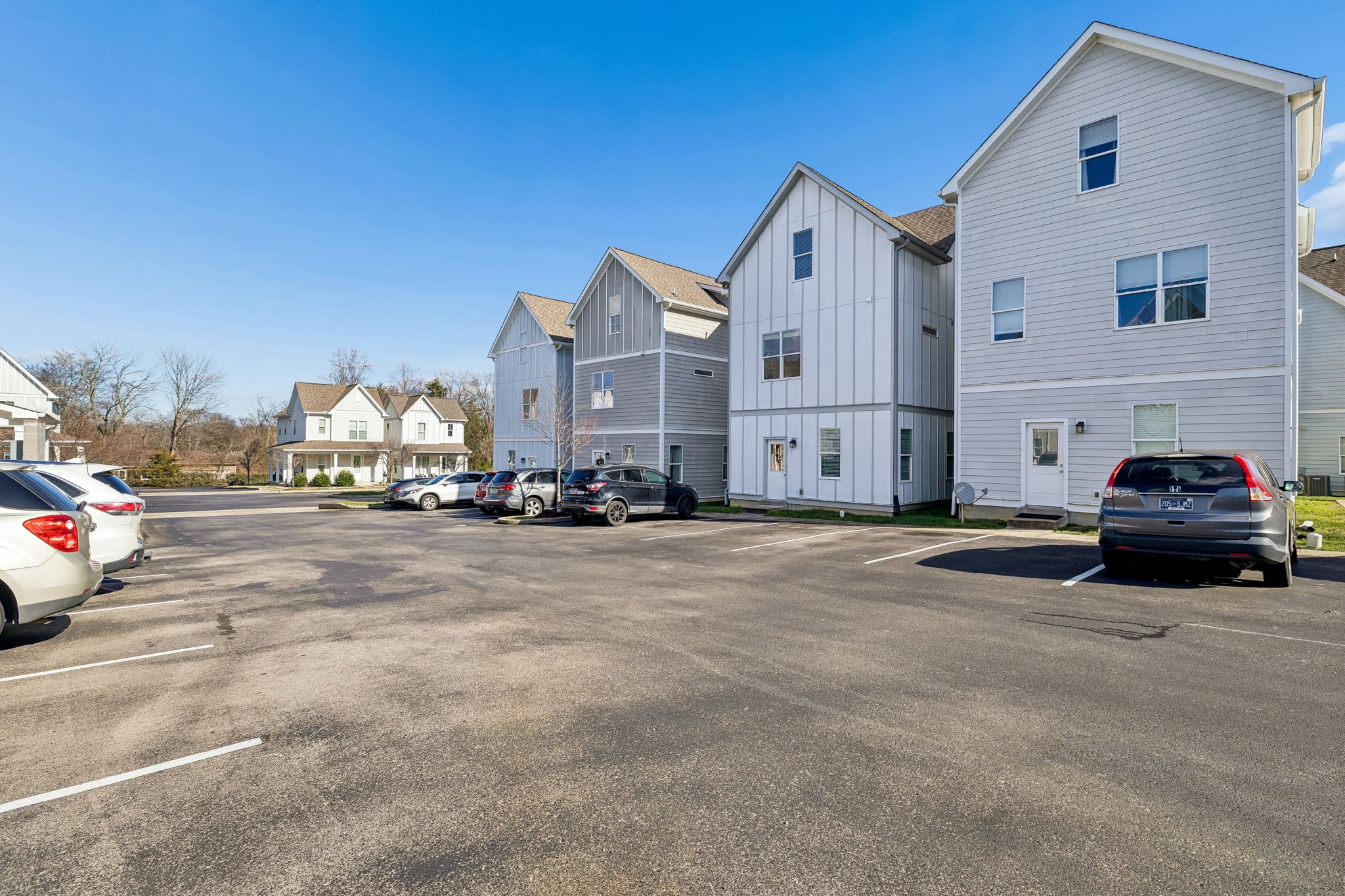 743 Cottage Park Dr