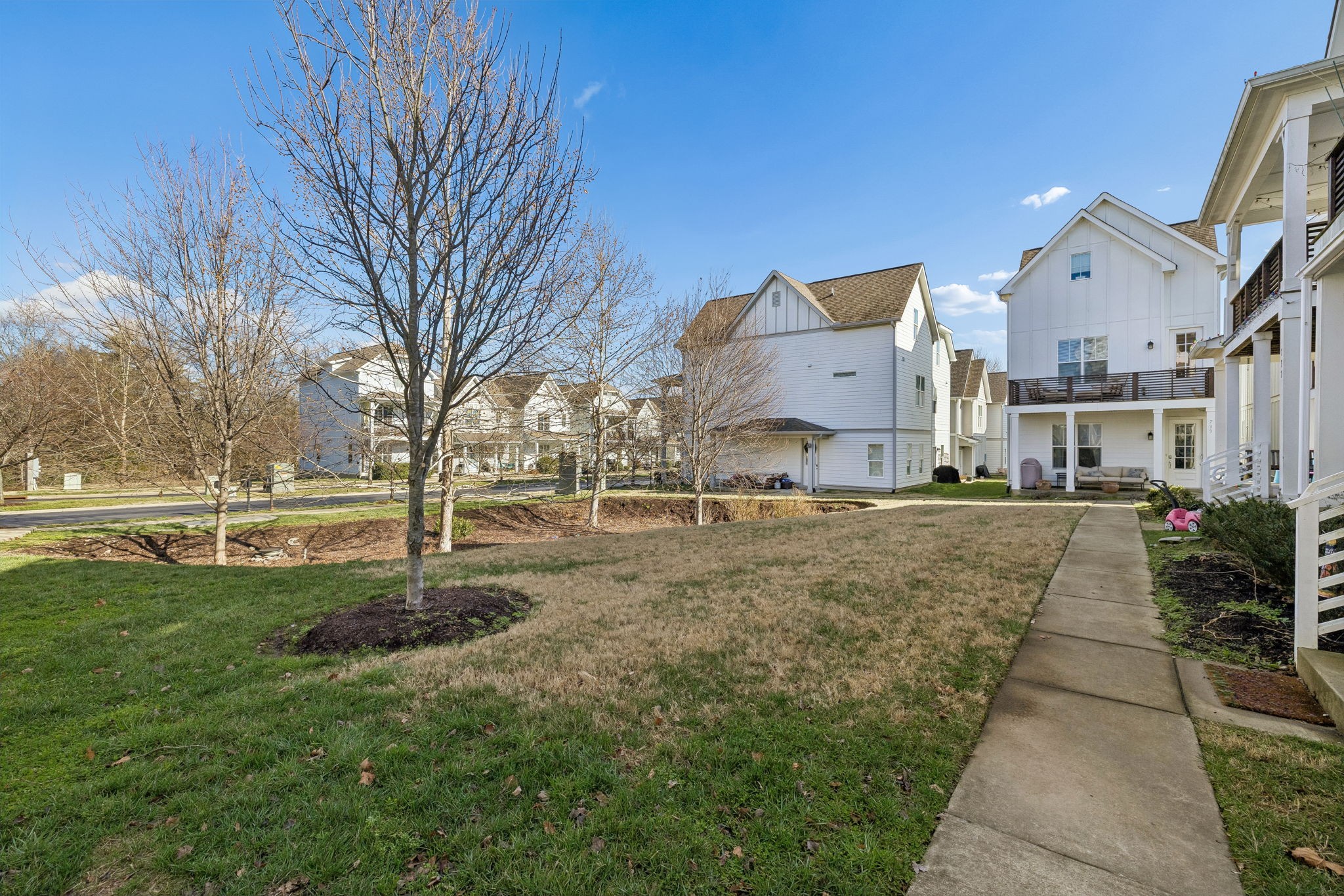 743 Cottage Park Dr