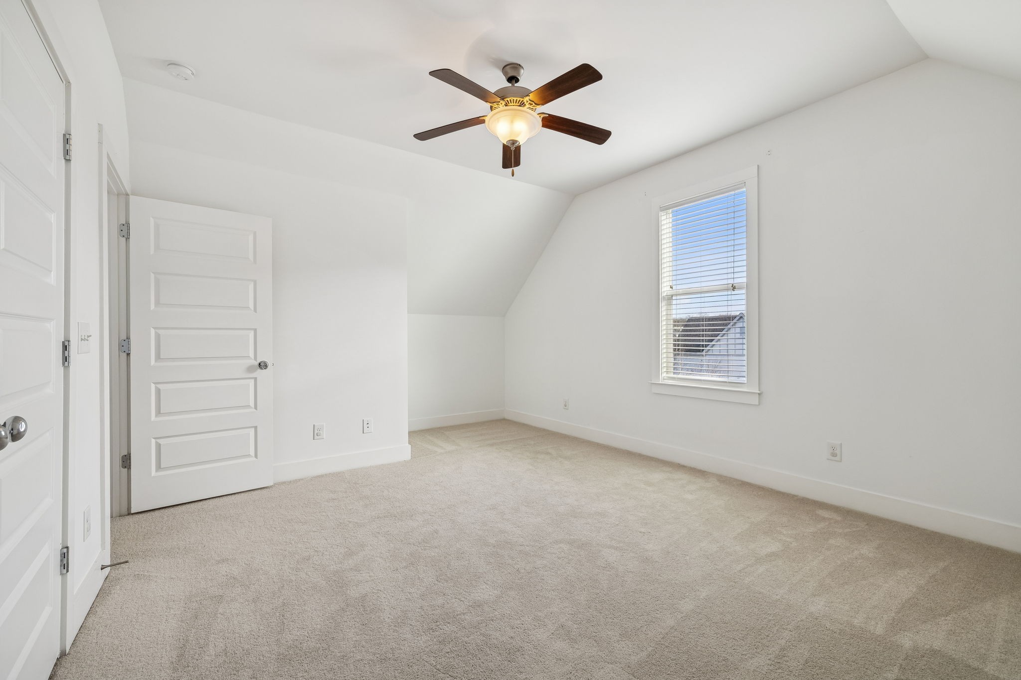 743 Cottage Park Dr