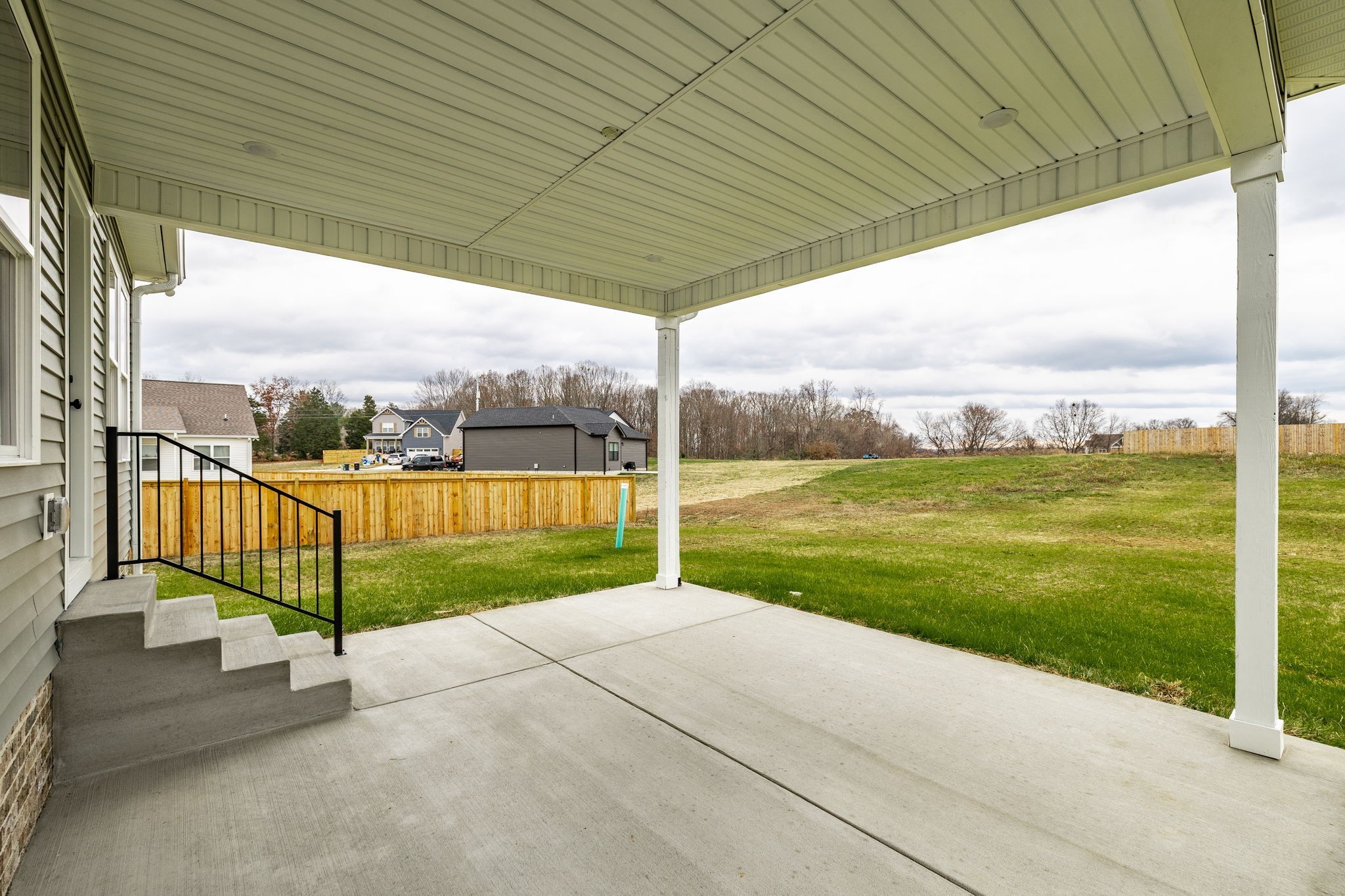 3043 Ayrshire Dr