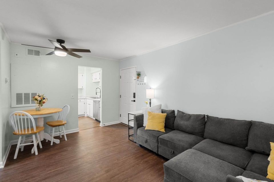 2325 Elliston Pl Unit: 410