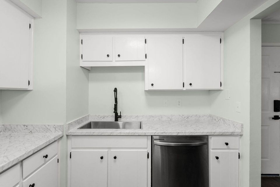 2325 Elliston Pl Unit: 410
