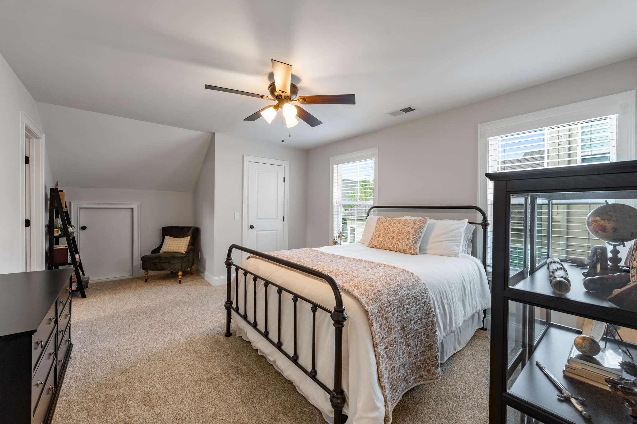4830 Kintore Dr