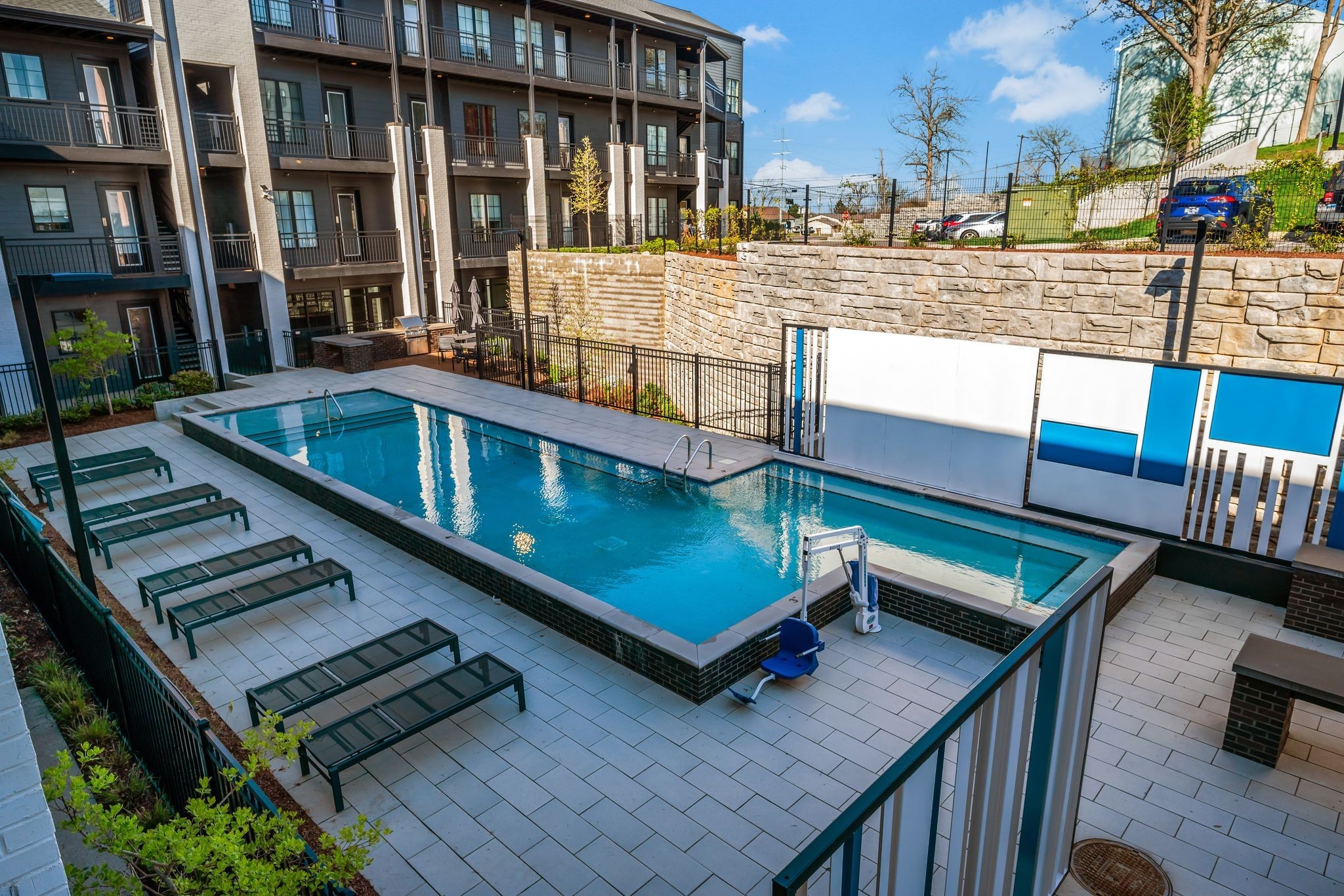 600 E Trinity Ln Unit: 118