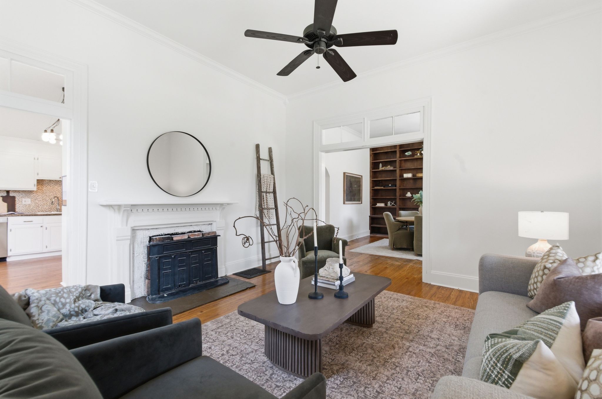910 Benton Ave