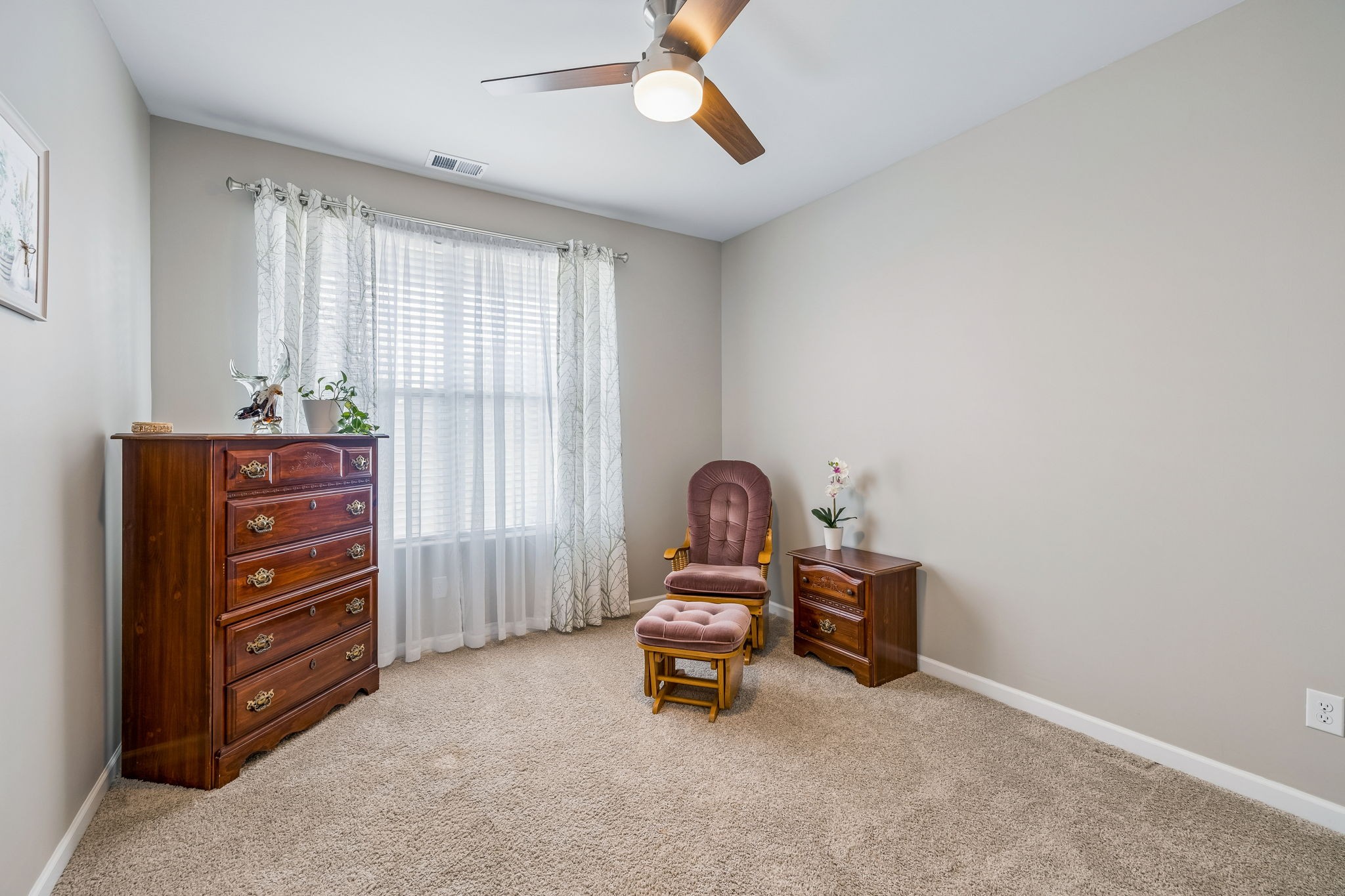 1426 Marigold Dr
