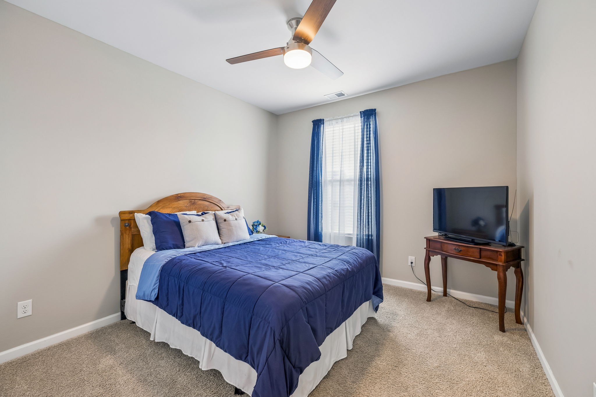 1426 Marigold Dr