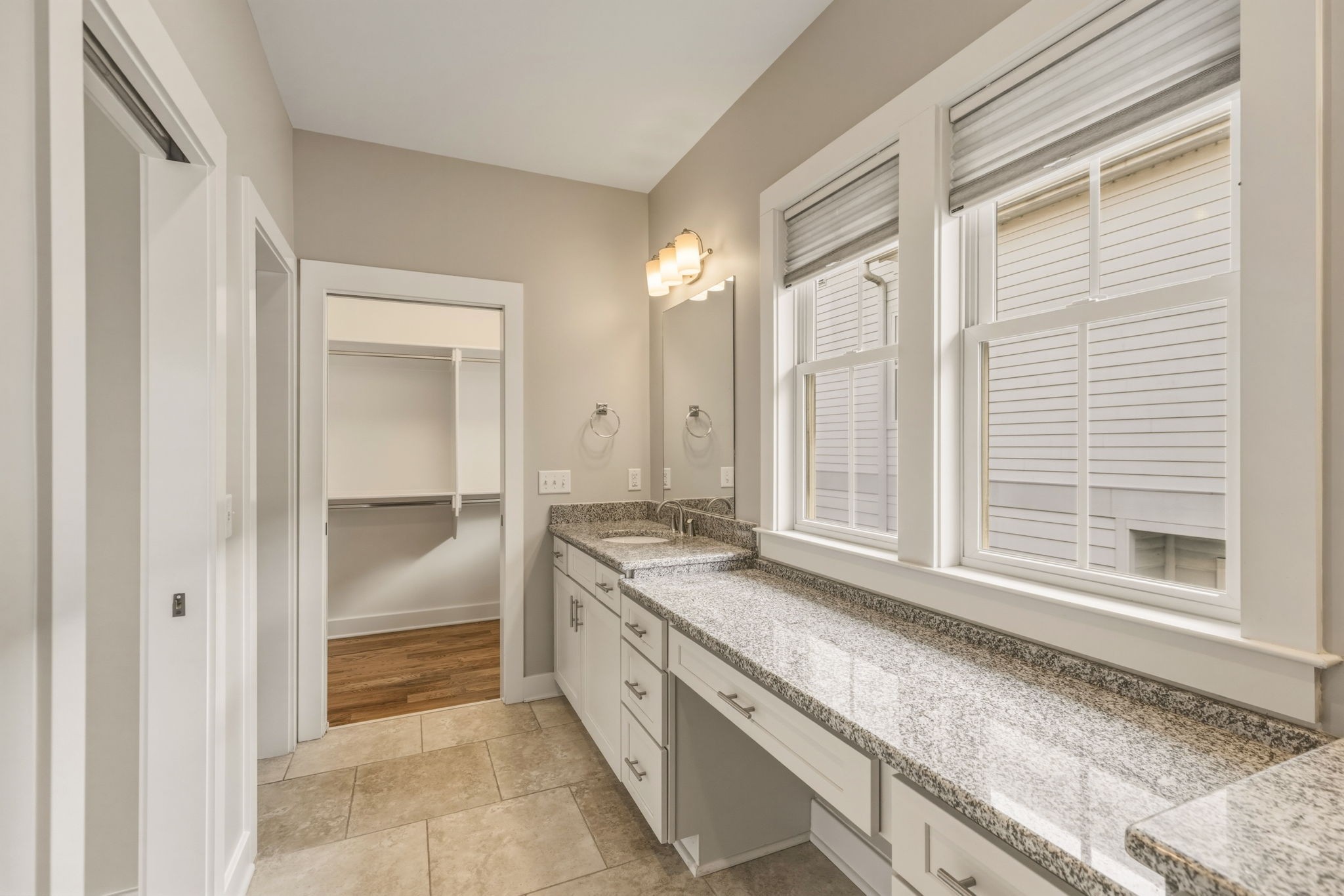 5003A Michigan Ave