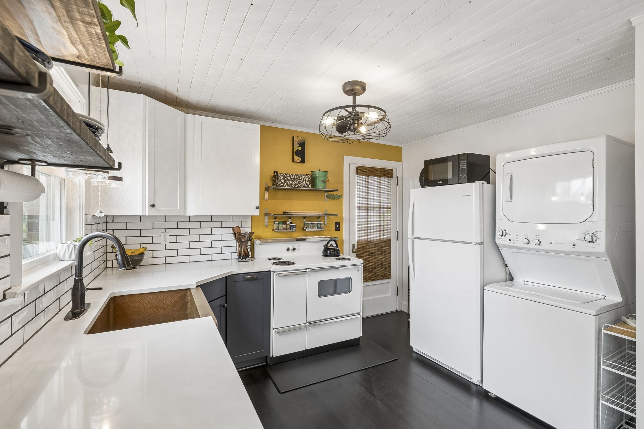 1007 Broadmoor Dr