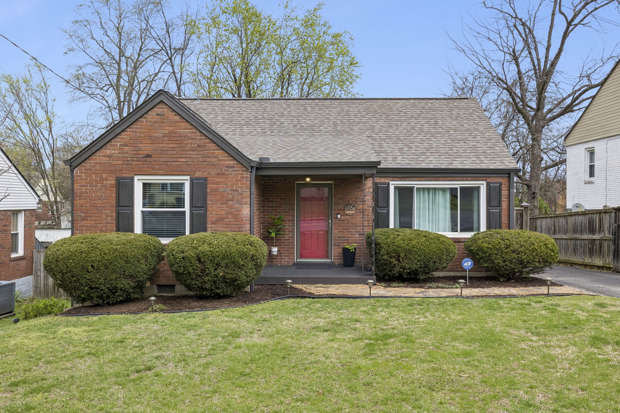 1007 Broadmoor Dr