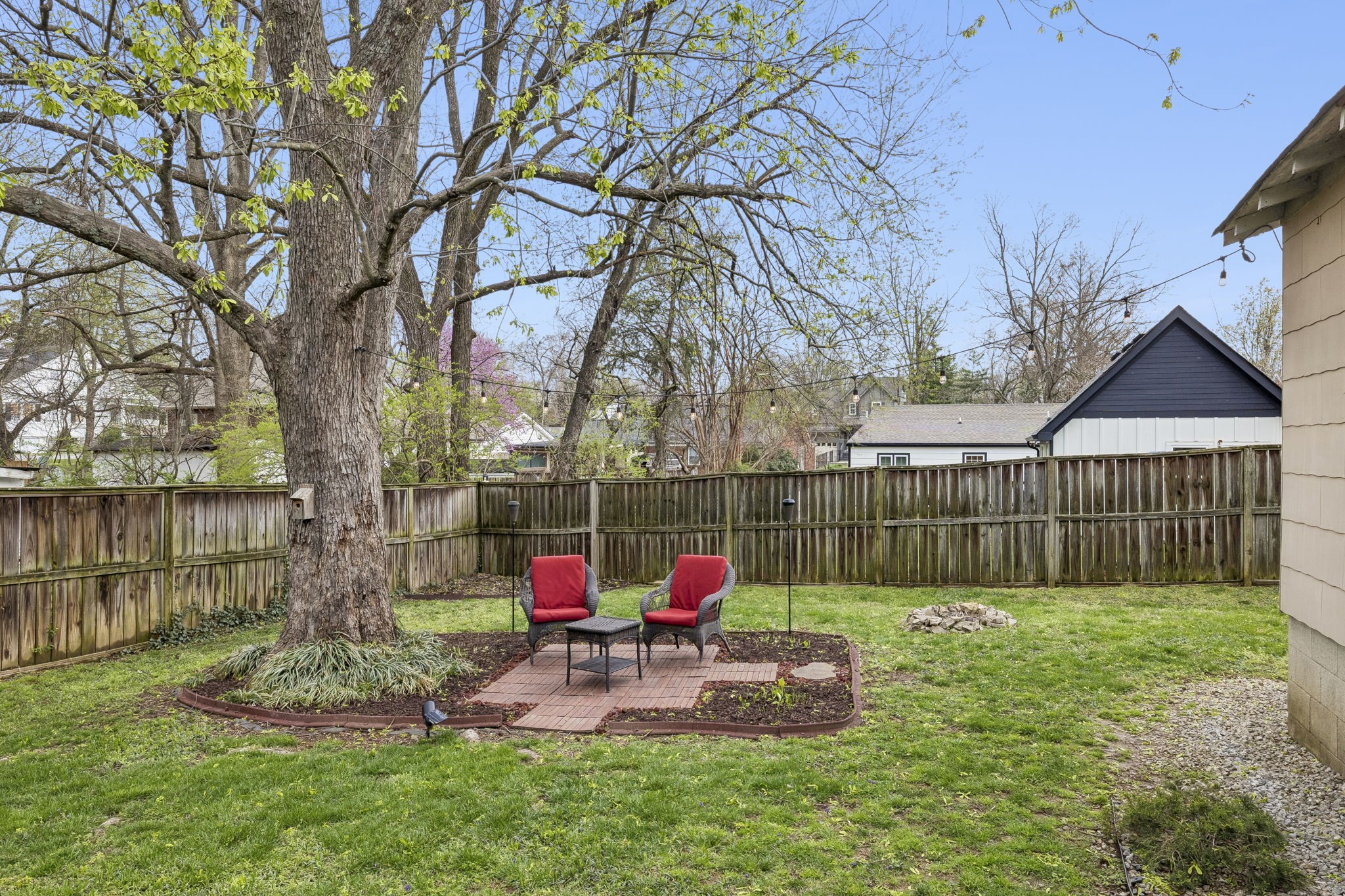 1007 Broadmoor Dr