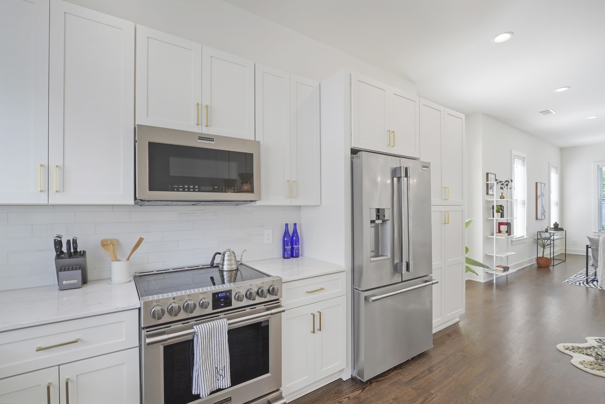 613 Vernon Ave Unit: 1