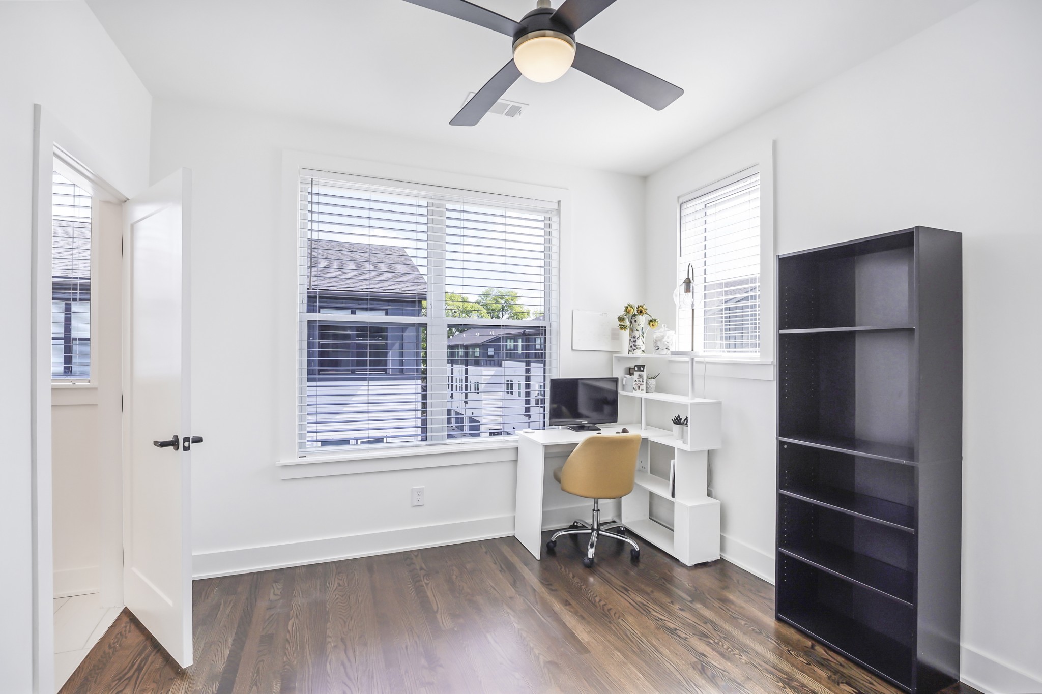 613 Vernon Ave Unit: 1